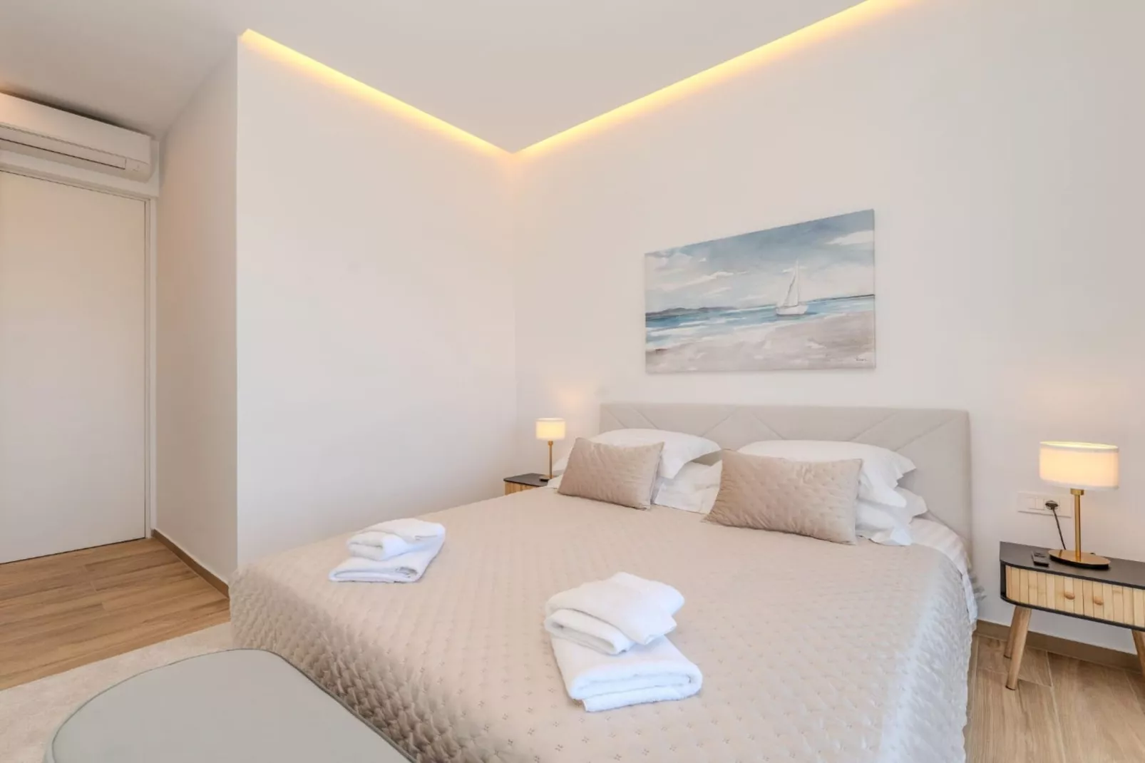 Holiday Home Good Life-Bedroom