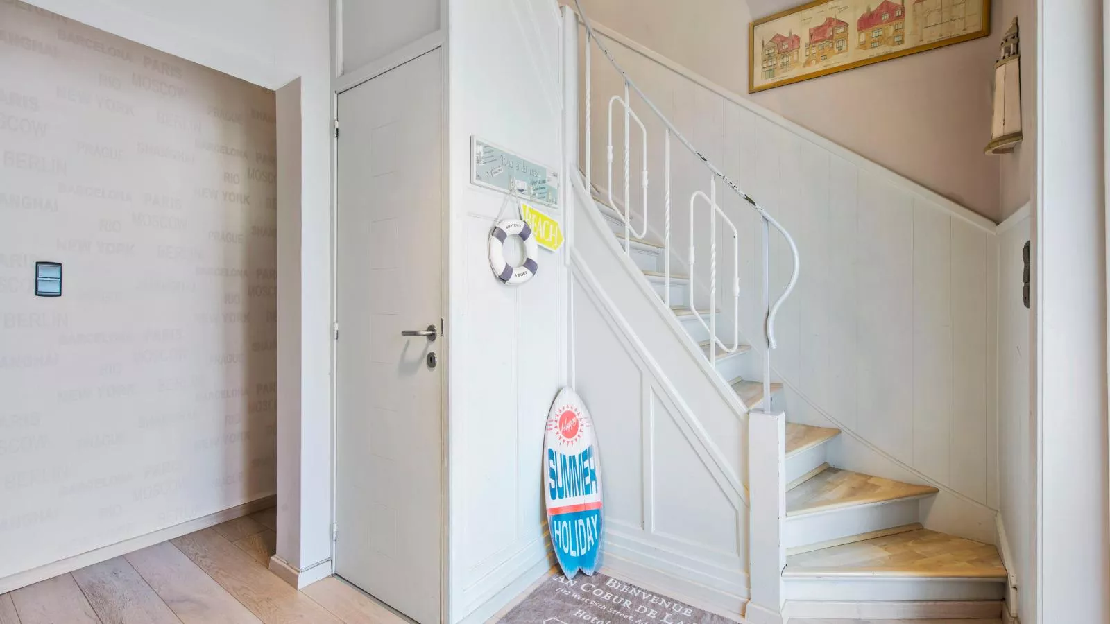 Illustrious-Hall / réception