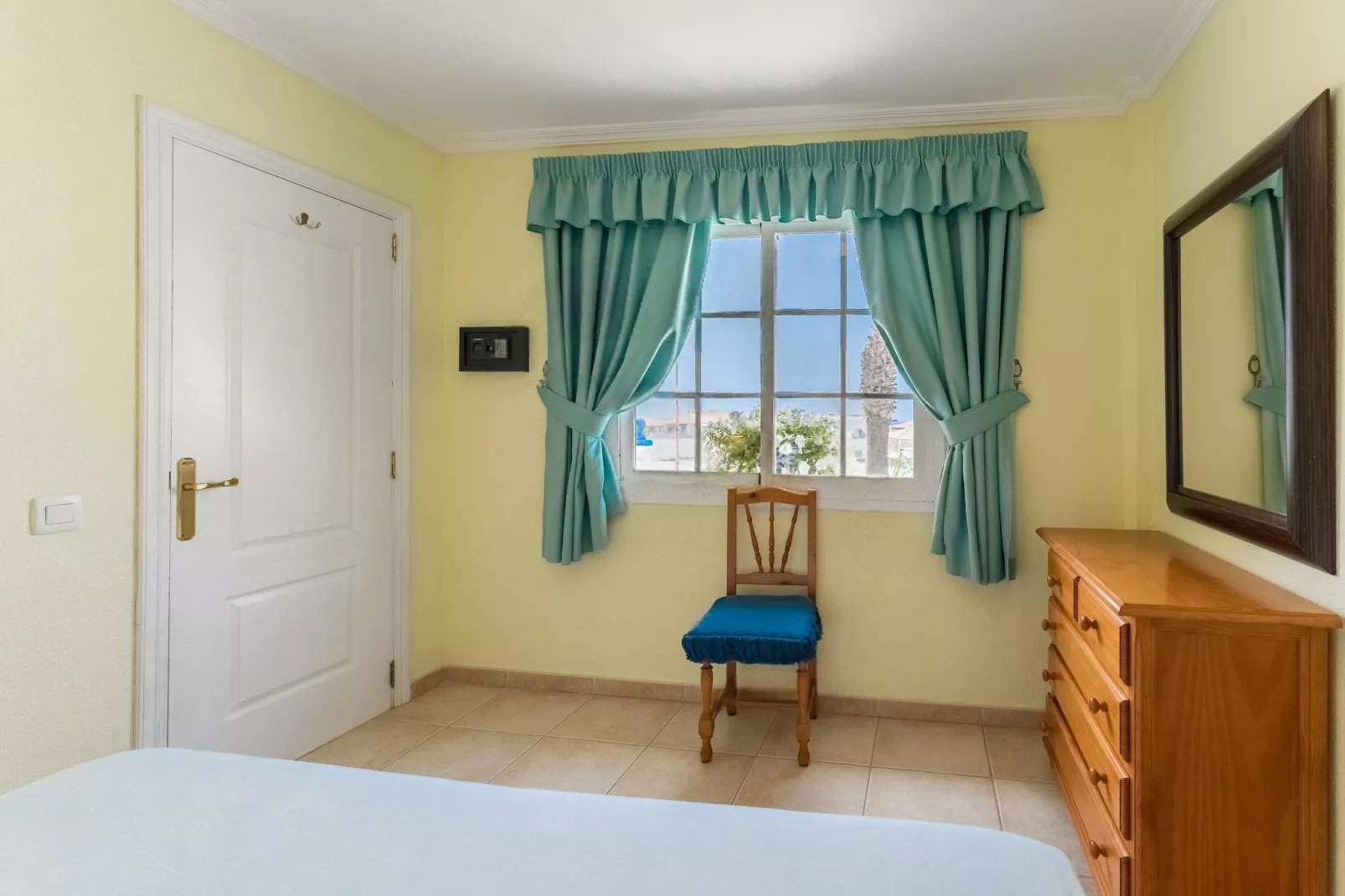 Delfin 14 Vista Jardin 2d-Schlafzimmer