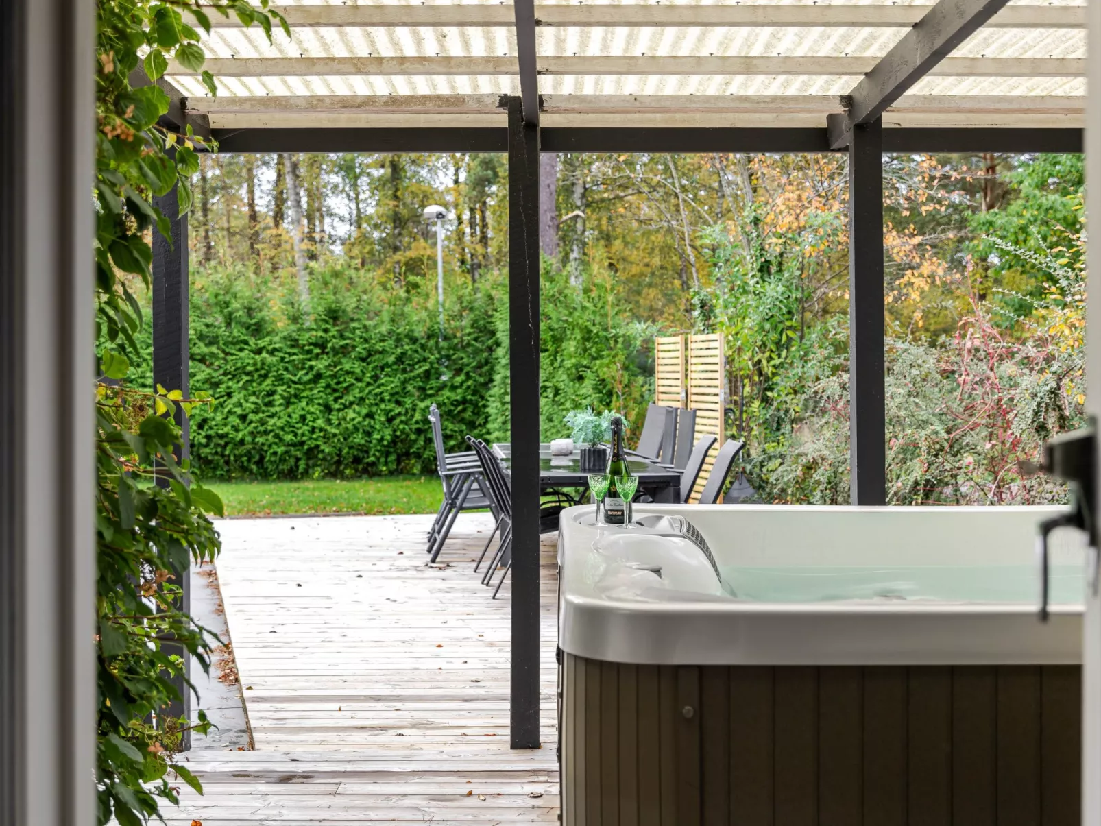 Frösakull Paradiset-Dedans