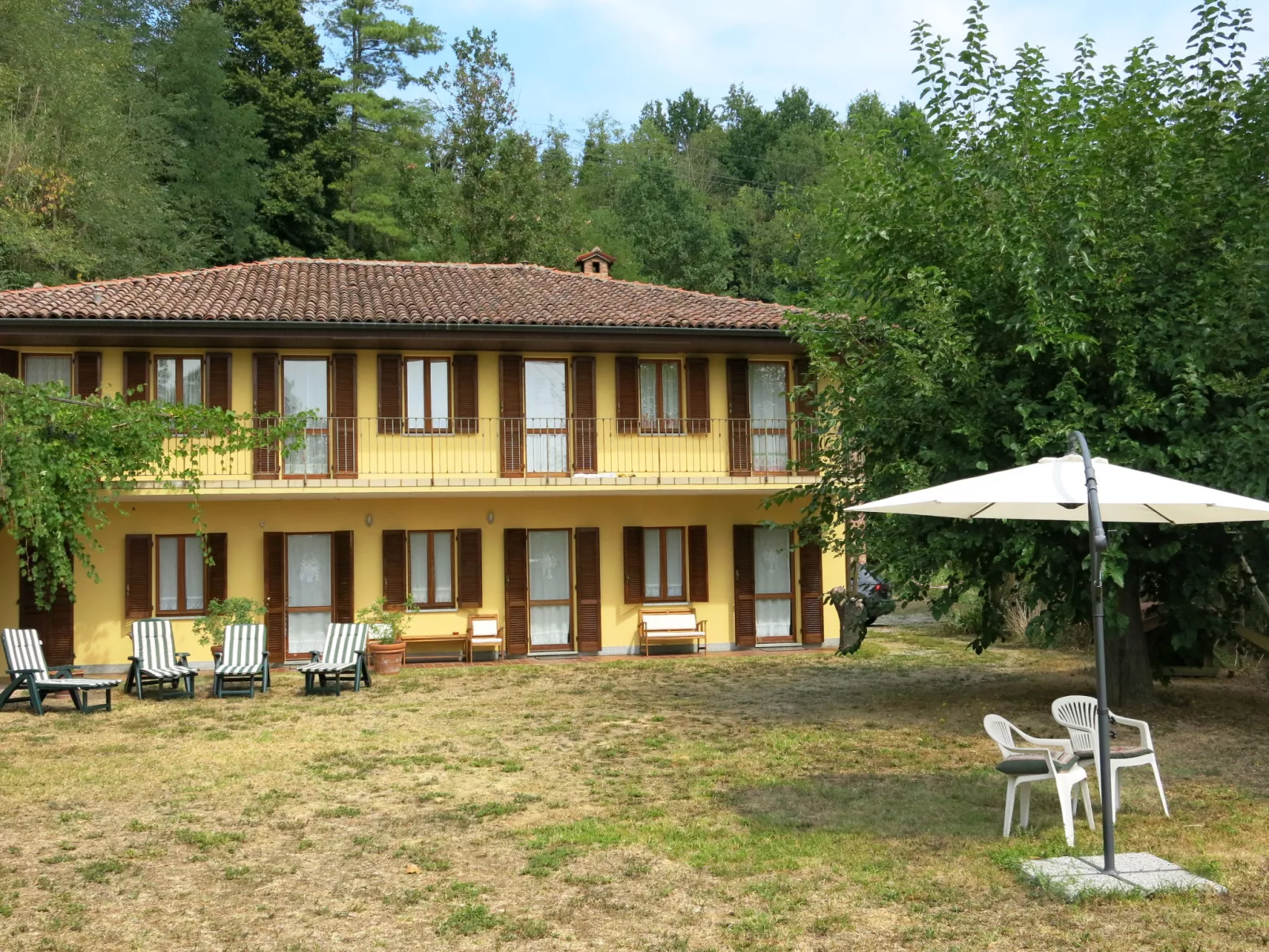 Cascina Calore-Outside