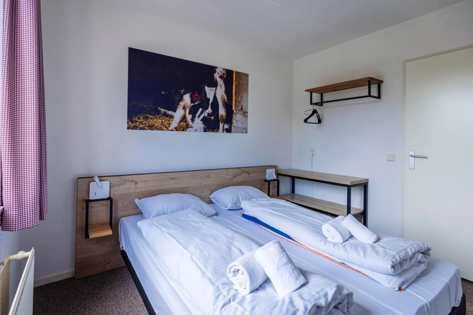 16 - Persons Family bungalow-Chambre