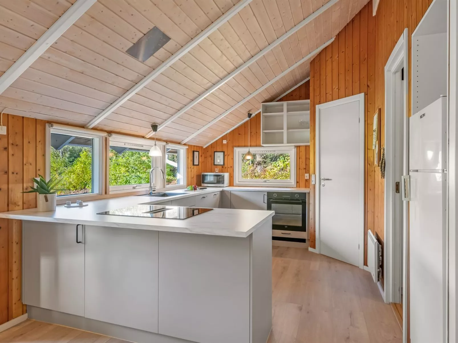 "Bole" - 10km from the sea-Drinnen