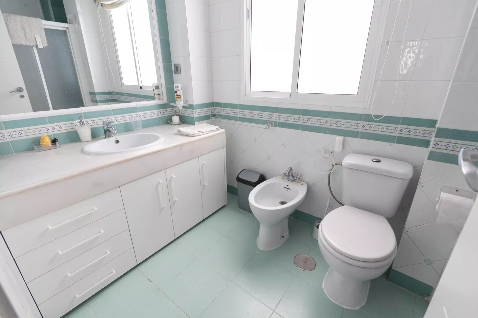 CT 383 GR - Faro's Almuñecar Beachfront for 4-Bathroom