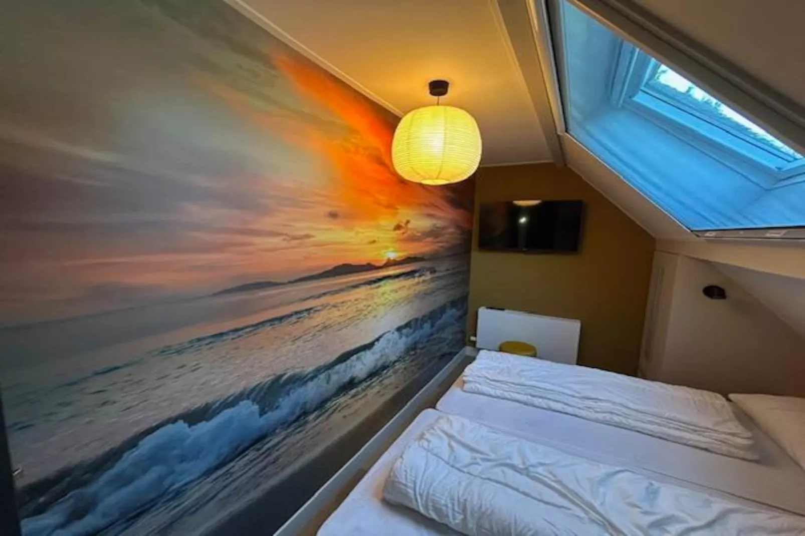 Sun (6p)-Image-tags.