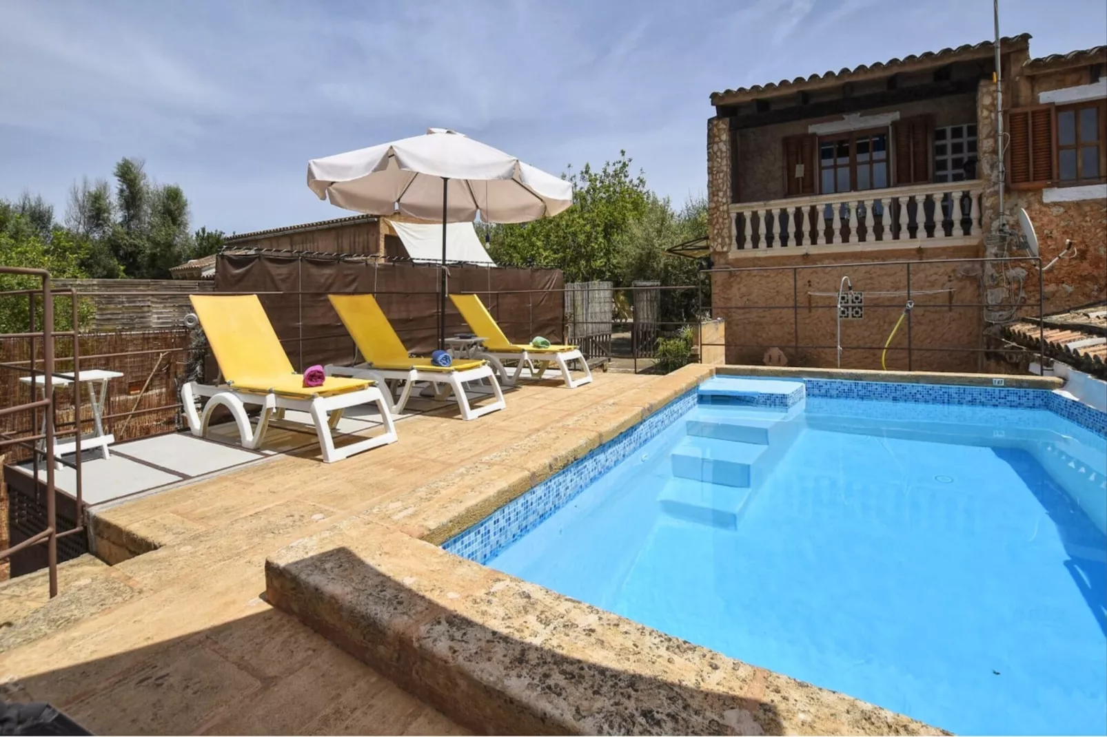 Montserrat-Swimming pool