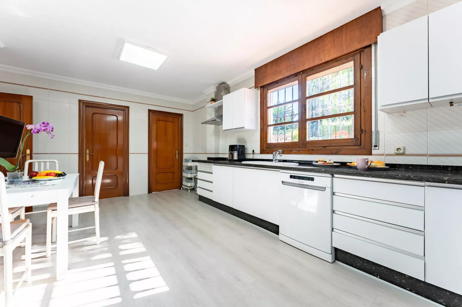 CT 387 - Faro's Villa Lola en Churriana - Málaga-Cuisine