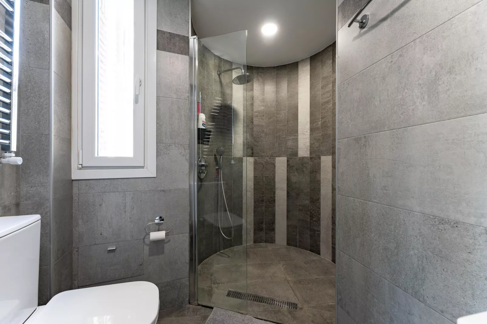 CT 352 - Faro's Torremolinos City Towers 1 - Walking distance to everything-Salle de bain