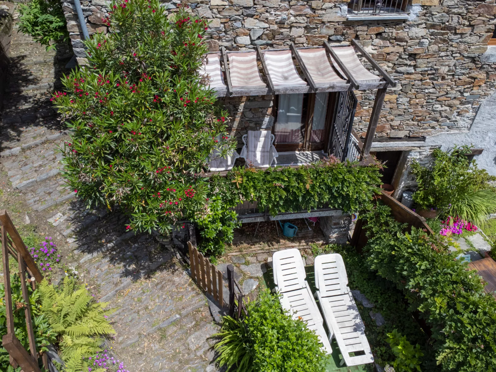 Il Gianlupo-Outside