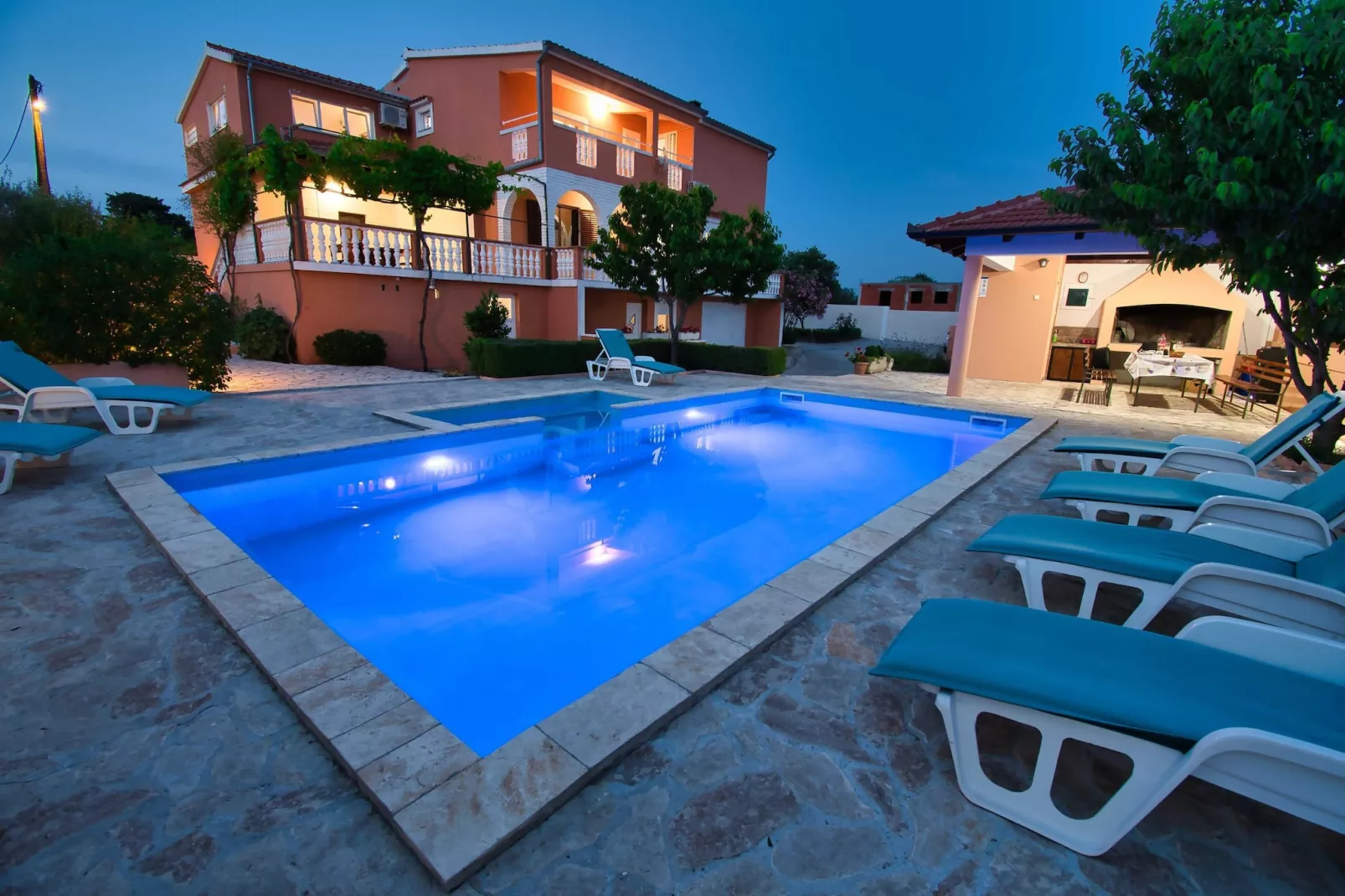 Apartment Visocane with private pool-Schwimmbad