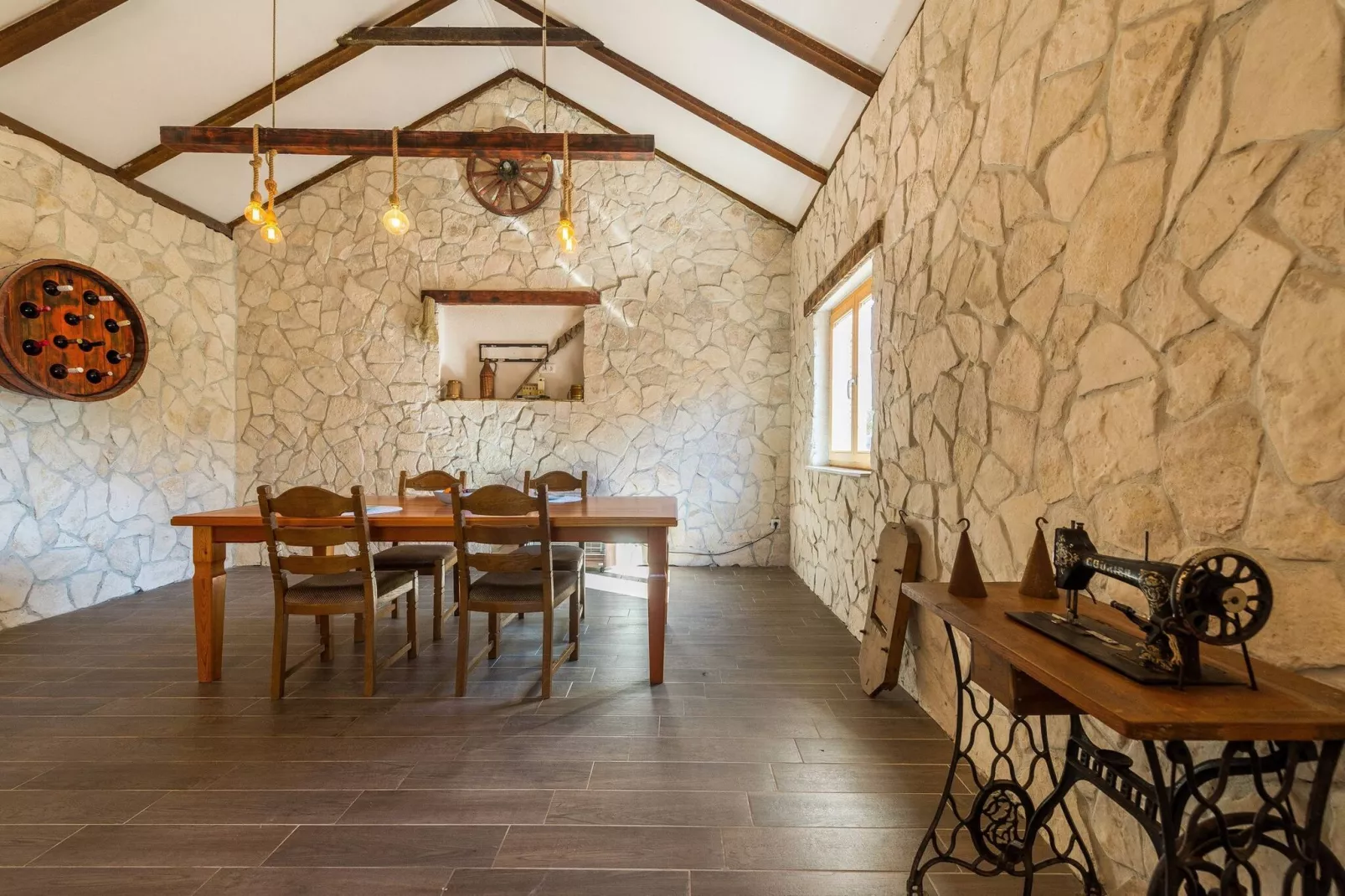 Holiday home Barba-Dining room