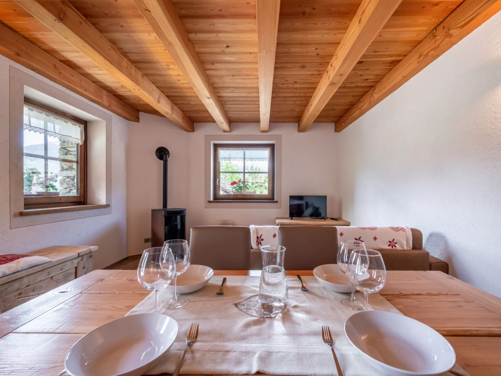 Les Combes-Inside