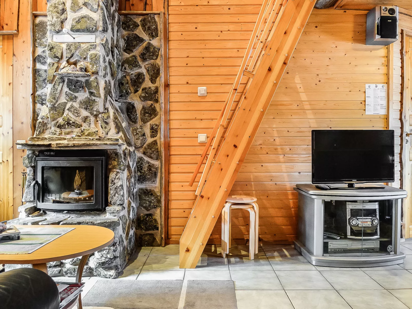 Kantapää d3-Dedans