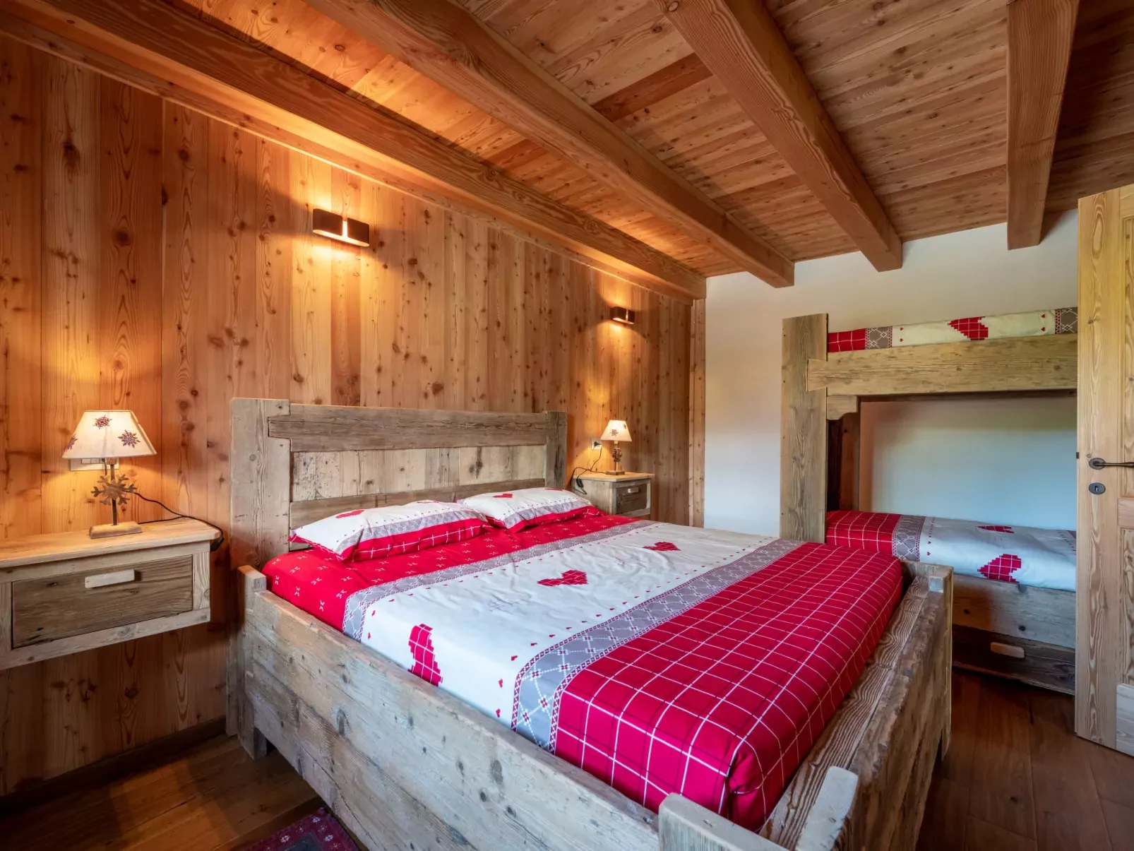 Les Combes-Inside