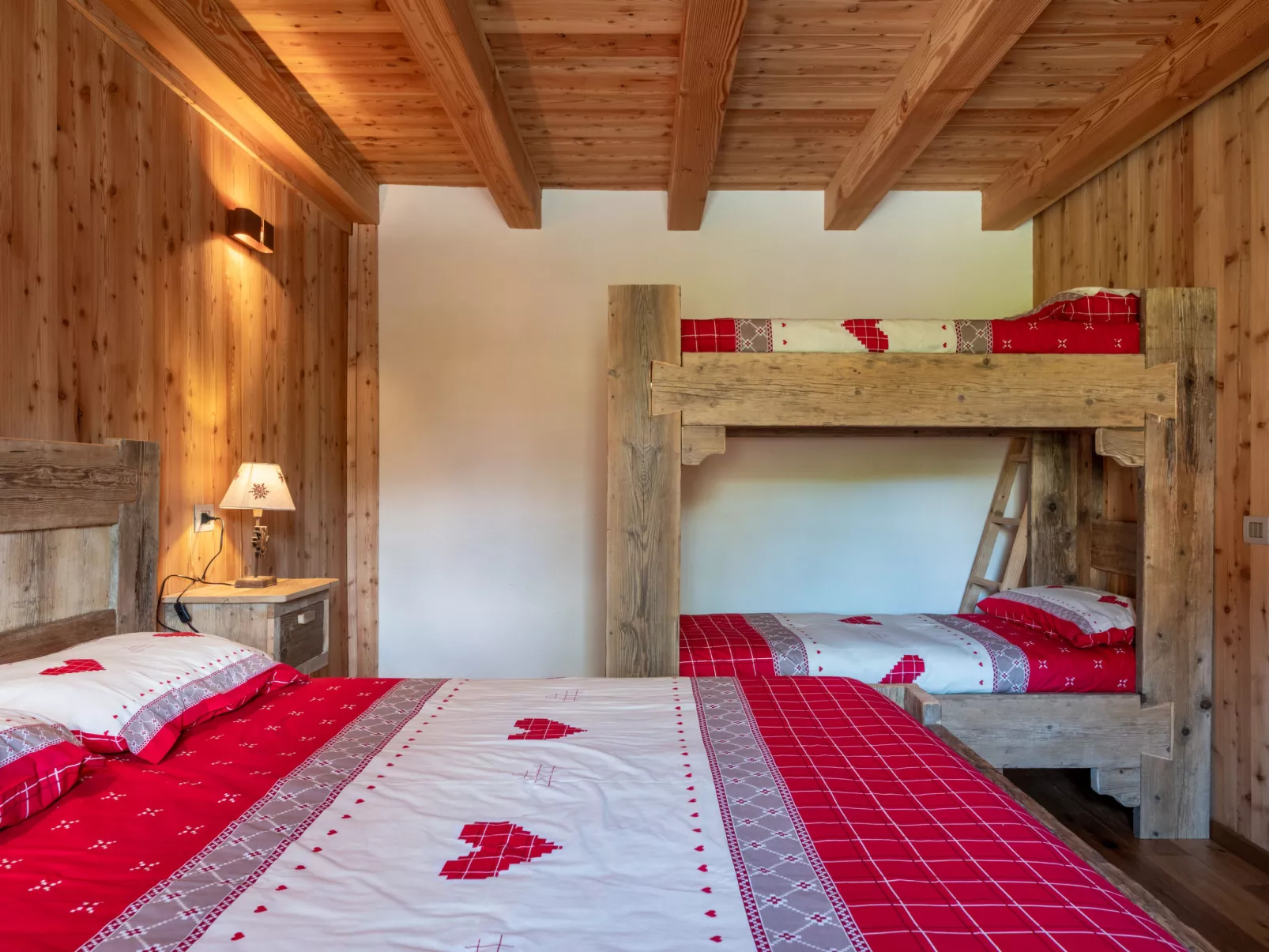 Les Combes-Inside