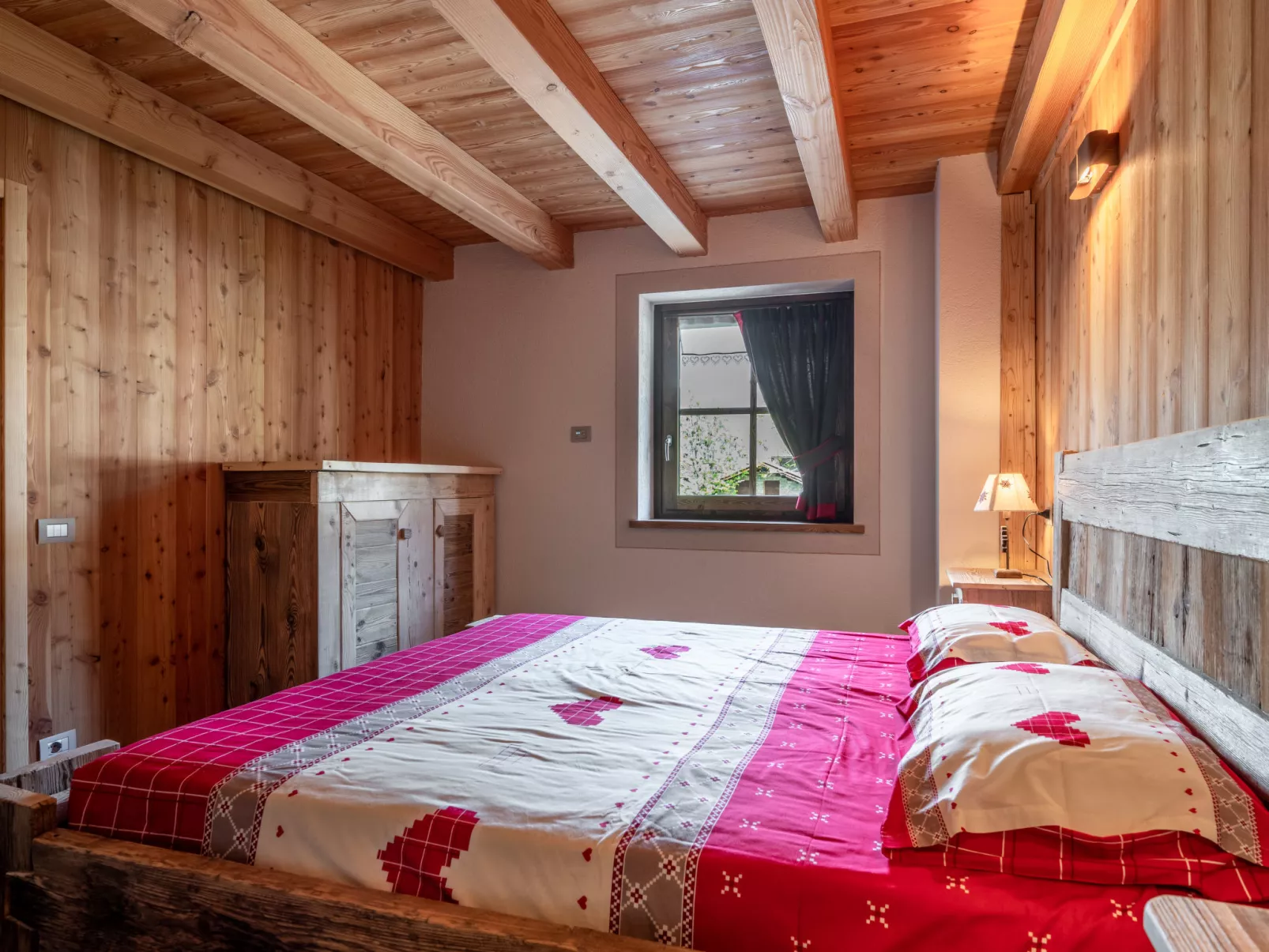 Les Combes-Inside
