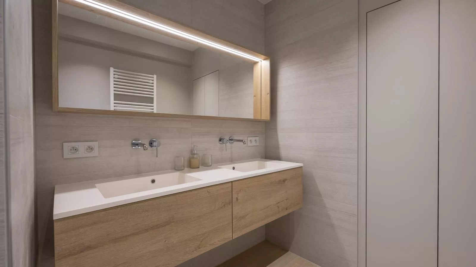 Wimbledon Westende - 0306-Bathroom