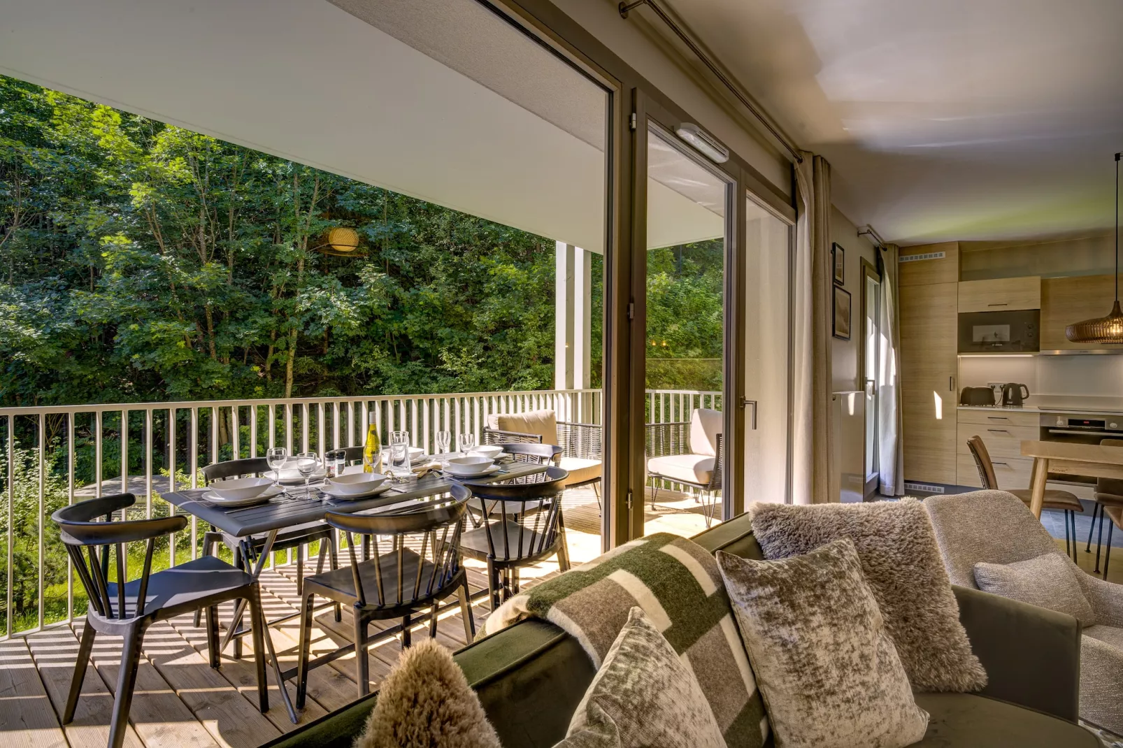 White Pearl A11-Terrace balcony