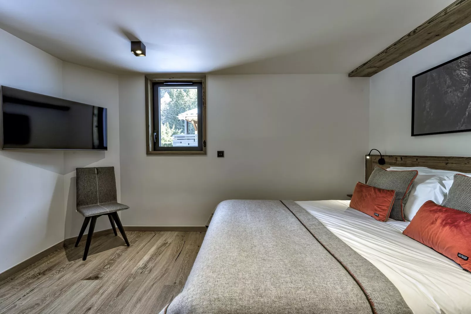 Silver Forest-Bedroom