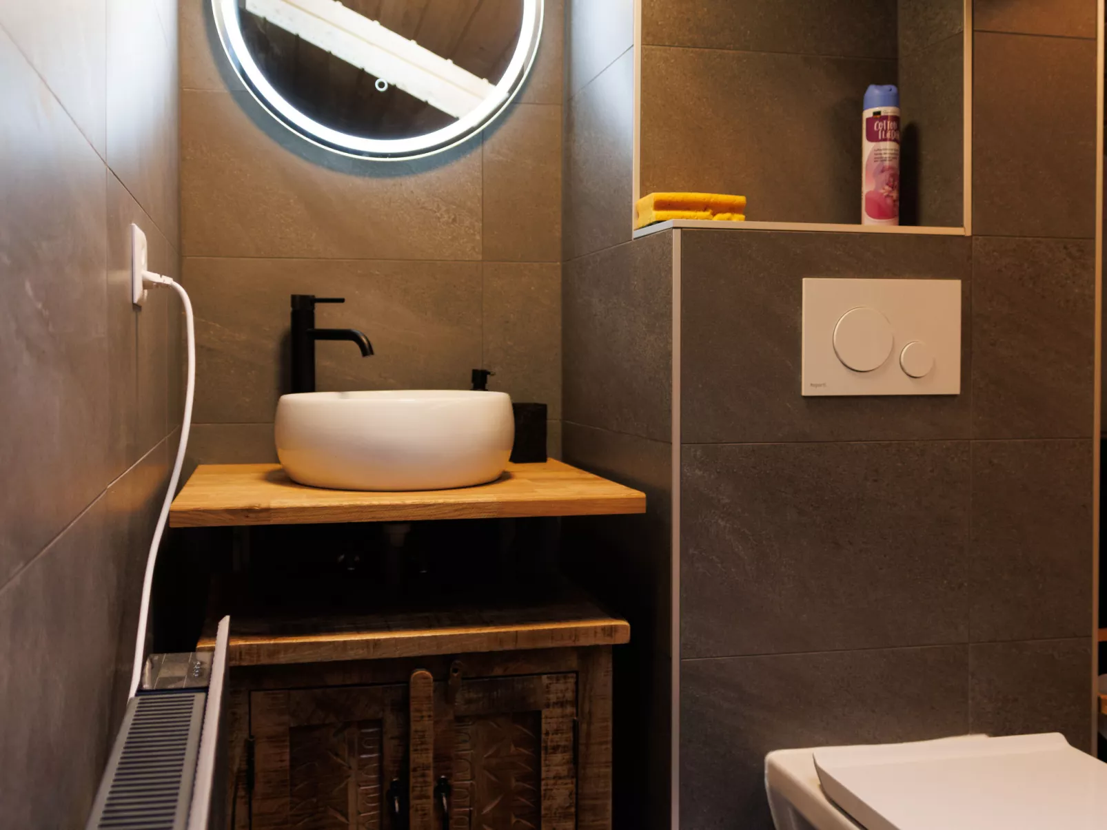 Les Agettes 1865-Inside