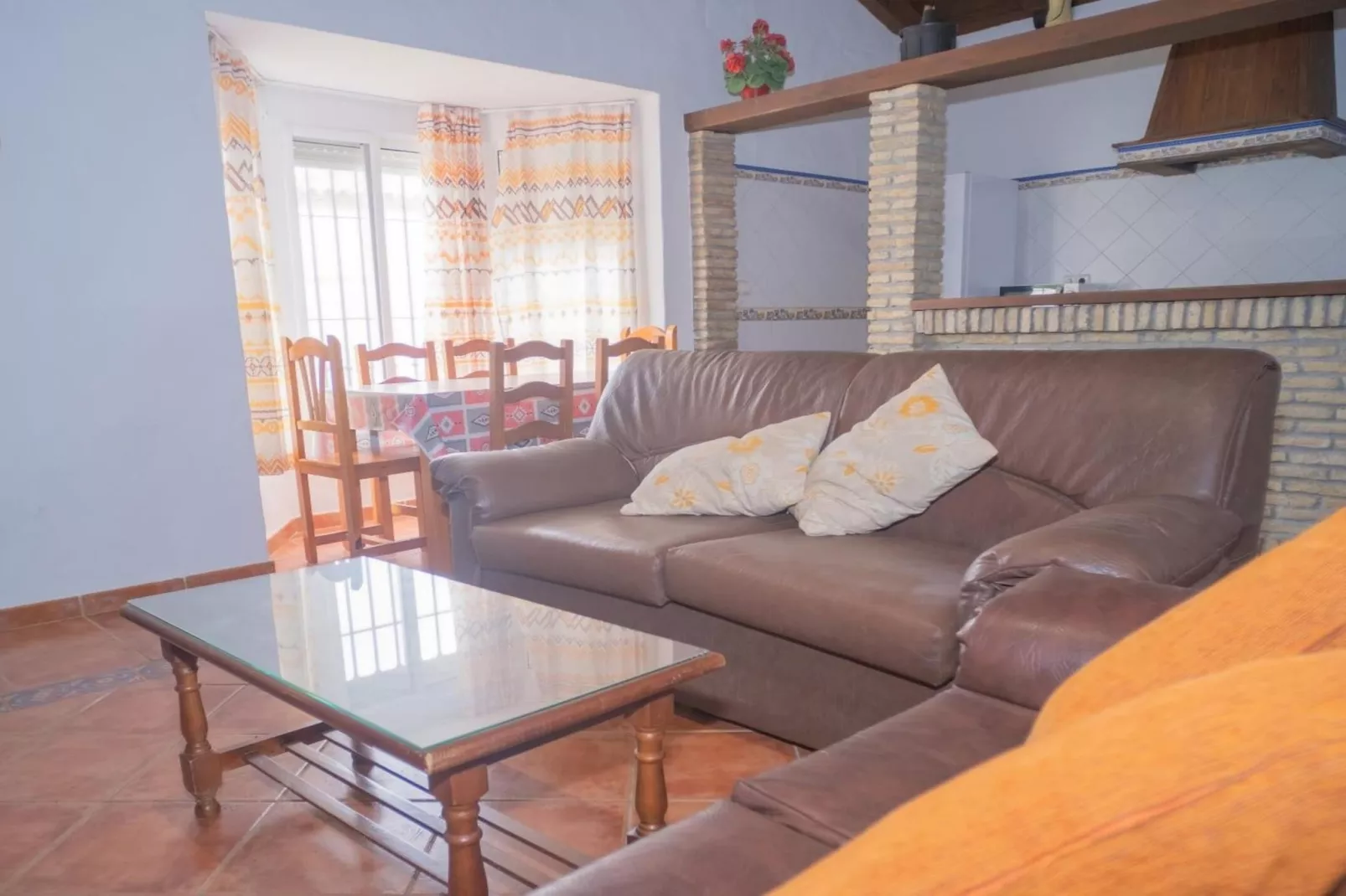 1282-+34630212745-Salon