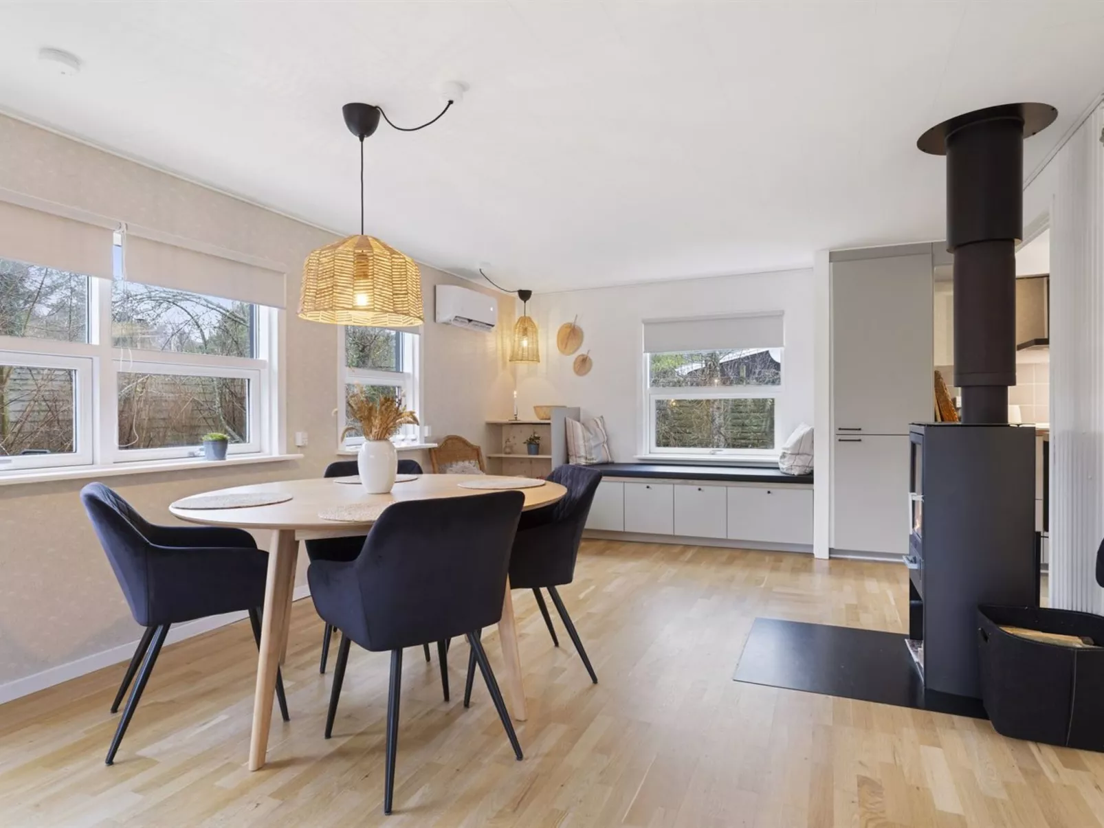 "Elaina" - 290m from the sea-Dedans