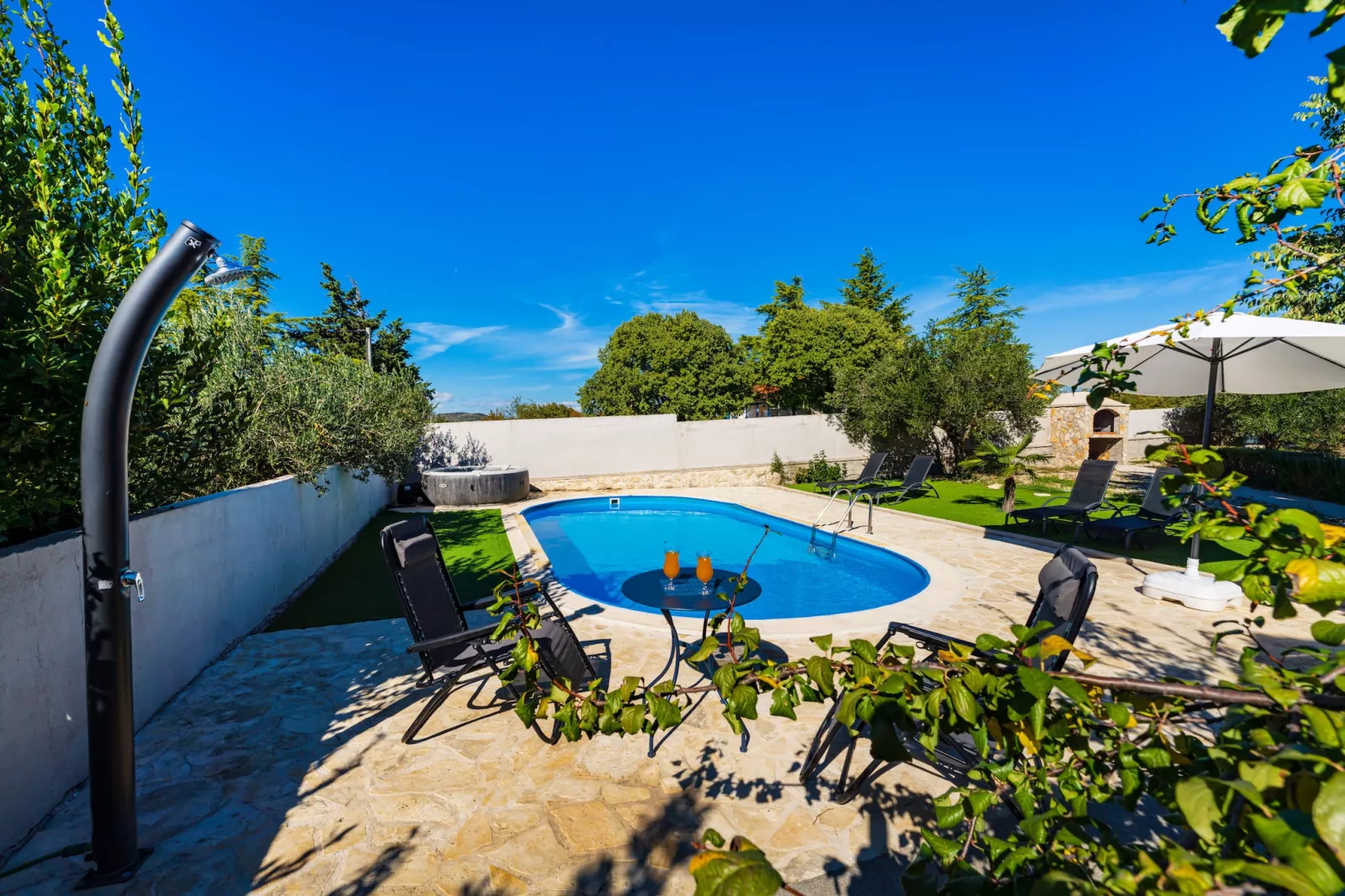 Holiday home Emily-Piscine