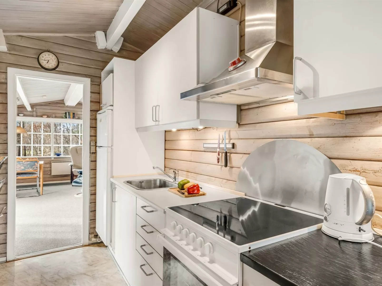 "Leandra" - 11km from the sea-Drinnen