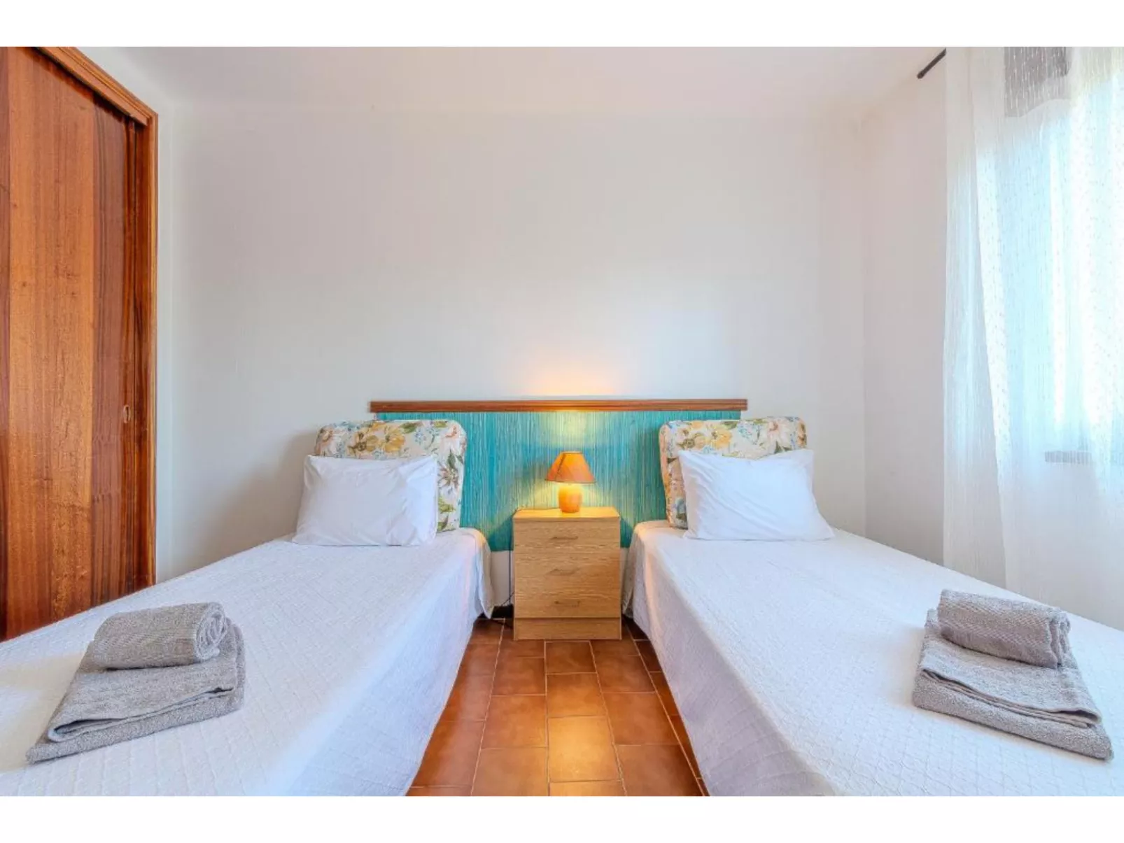 Ivone - Sunny Way-Dedans