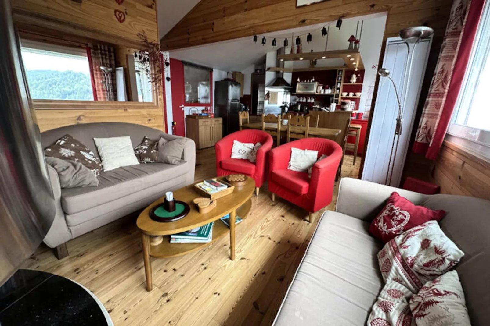 Appartements à Saint Jacques Des Blats-Nicht zugeordnet