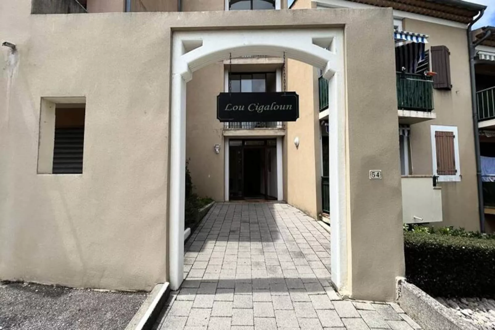 Résidence Cigaloun-Untagged