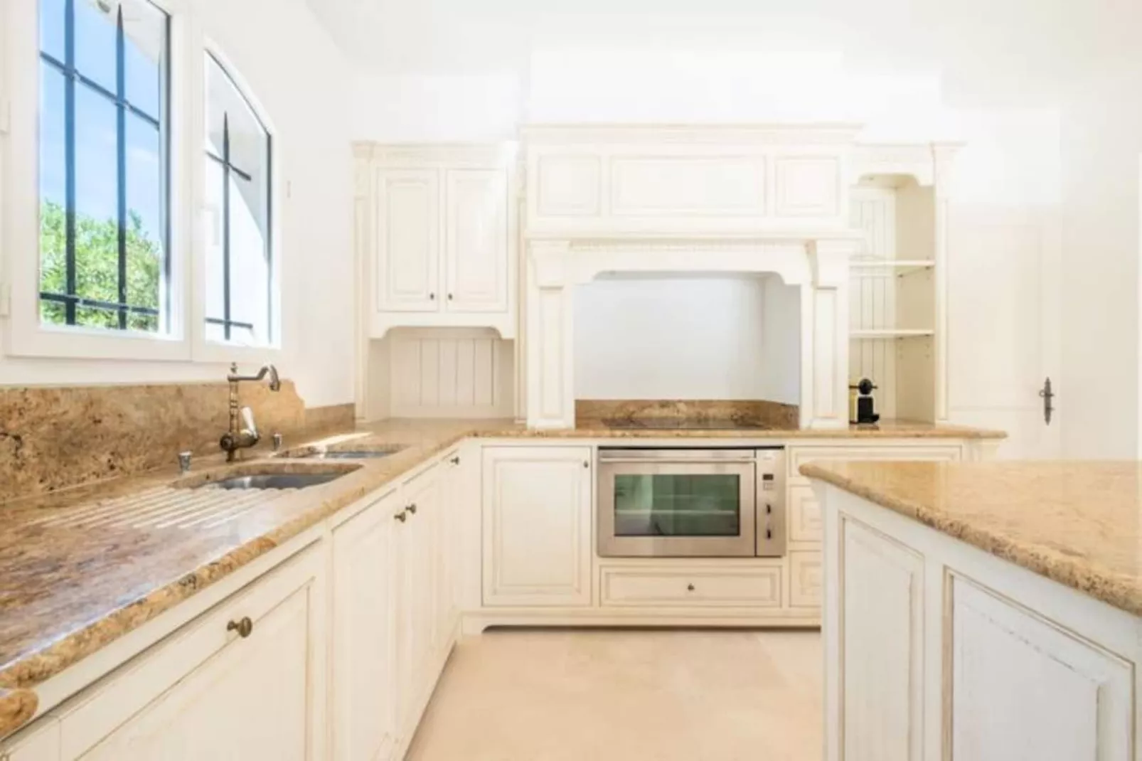 Résidence Bijou De 280m2 Et Piscine à Débordement Au Calme Absolu-Untagged