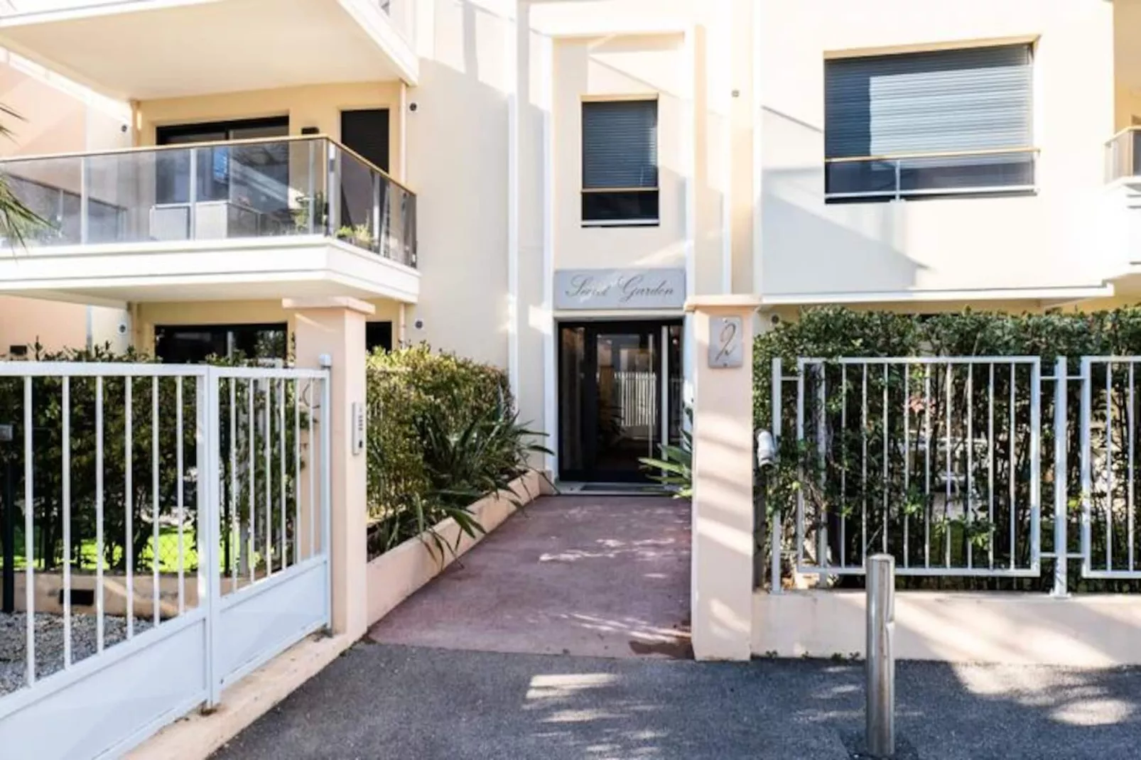 Résidence 2p Avec Piscine Au Palm Beach-Untagged