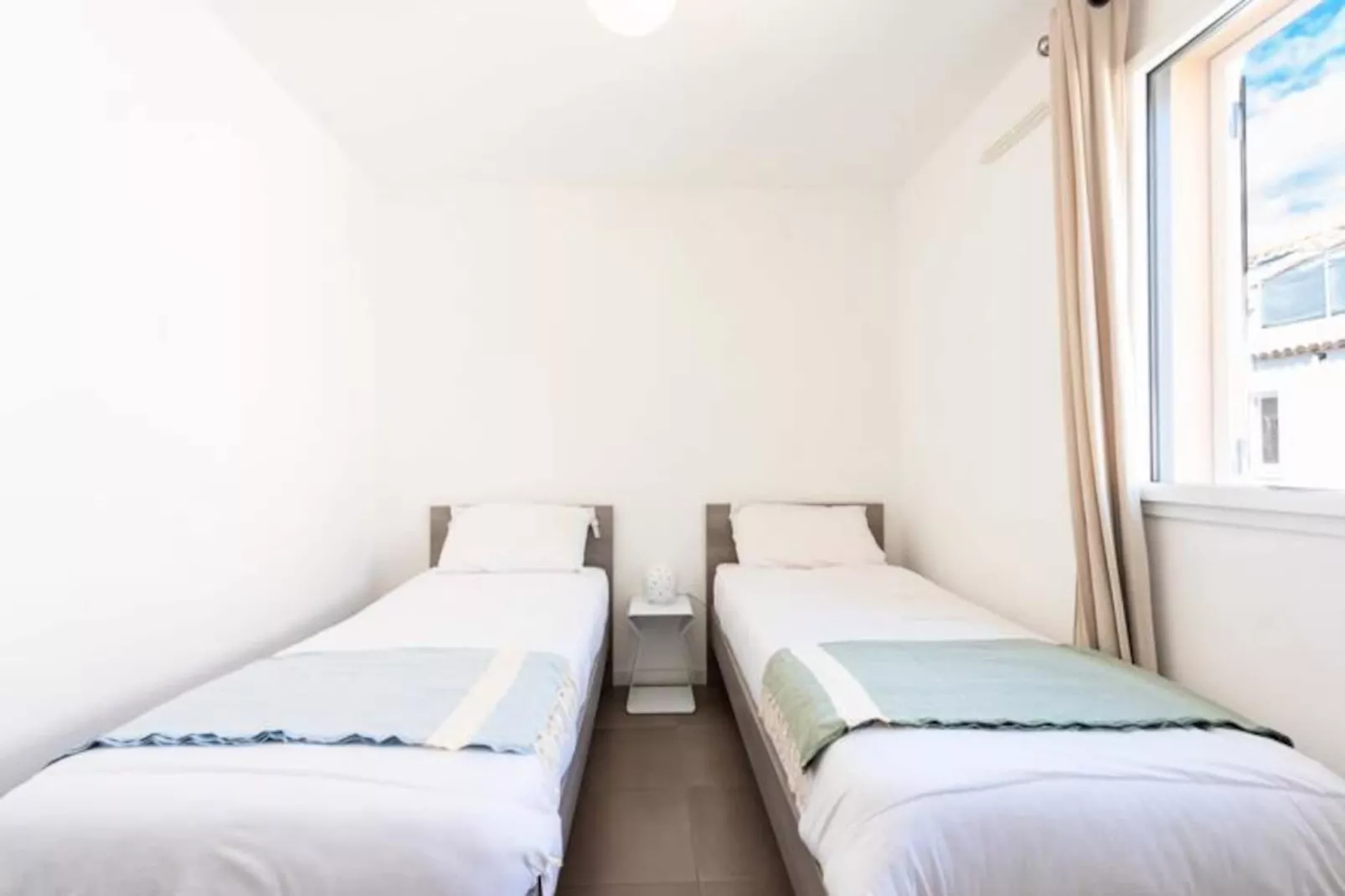 Résidence 3p Piscine, Parking Et Plages à 100m-Untagged