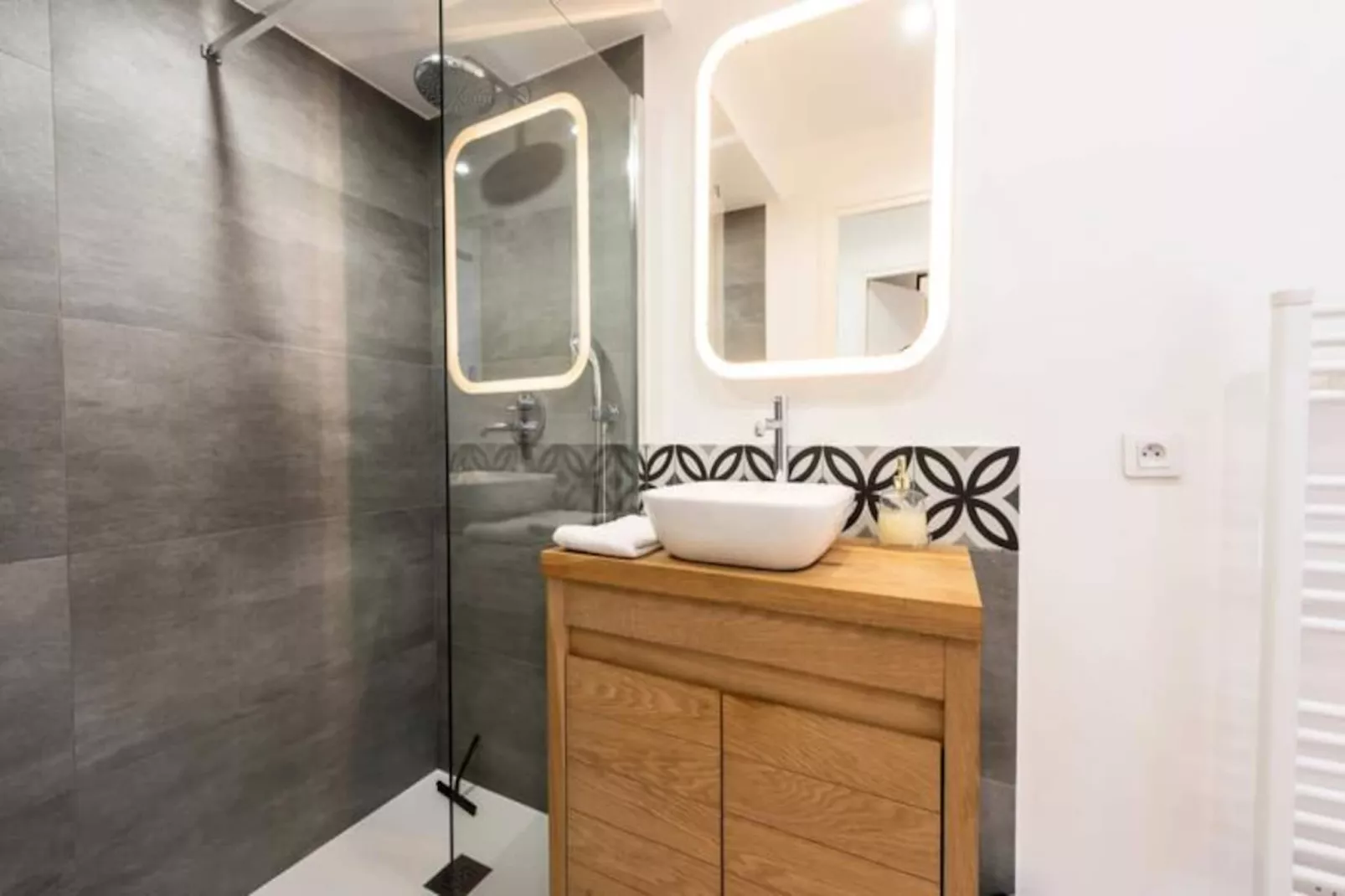 Résidence 3p Centre Cannes Suquet-Untagged