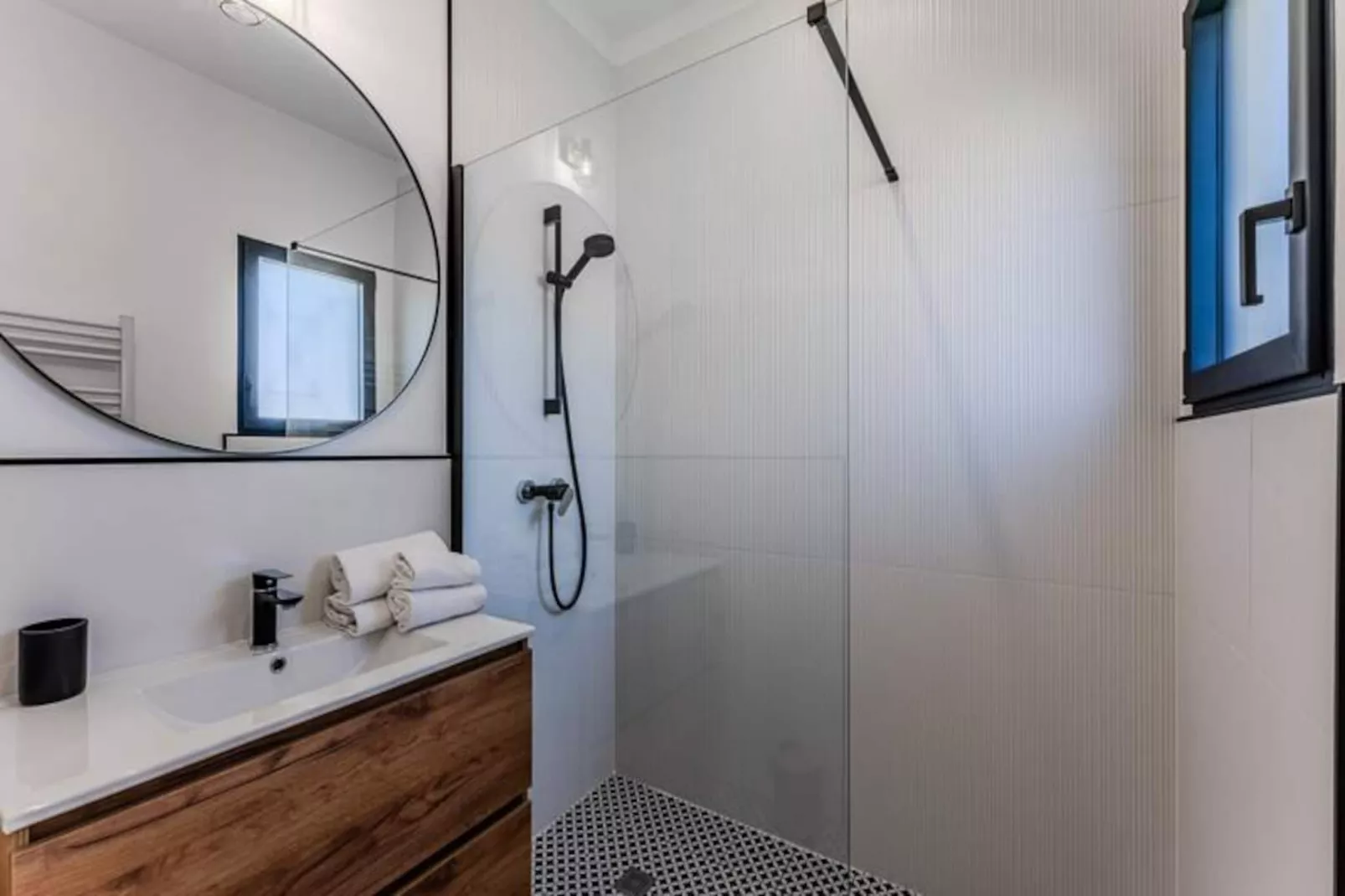 Villa Diam --Untagged