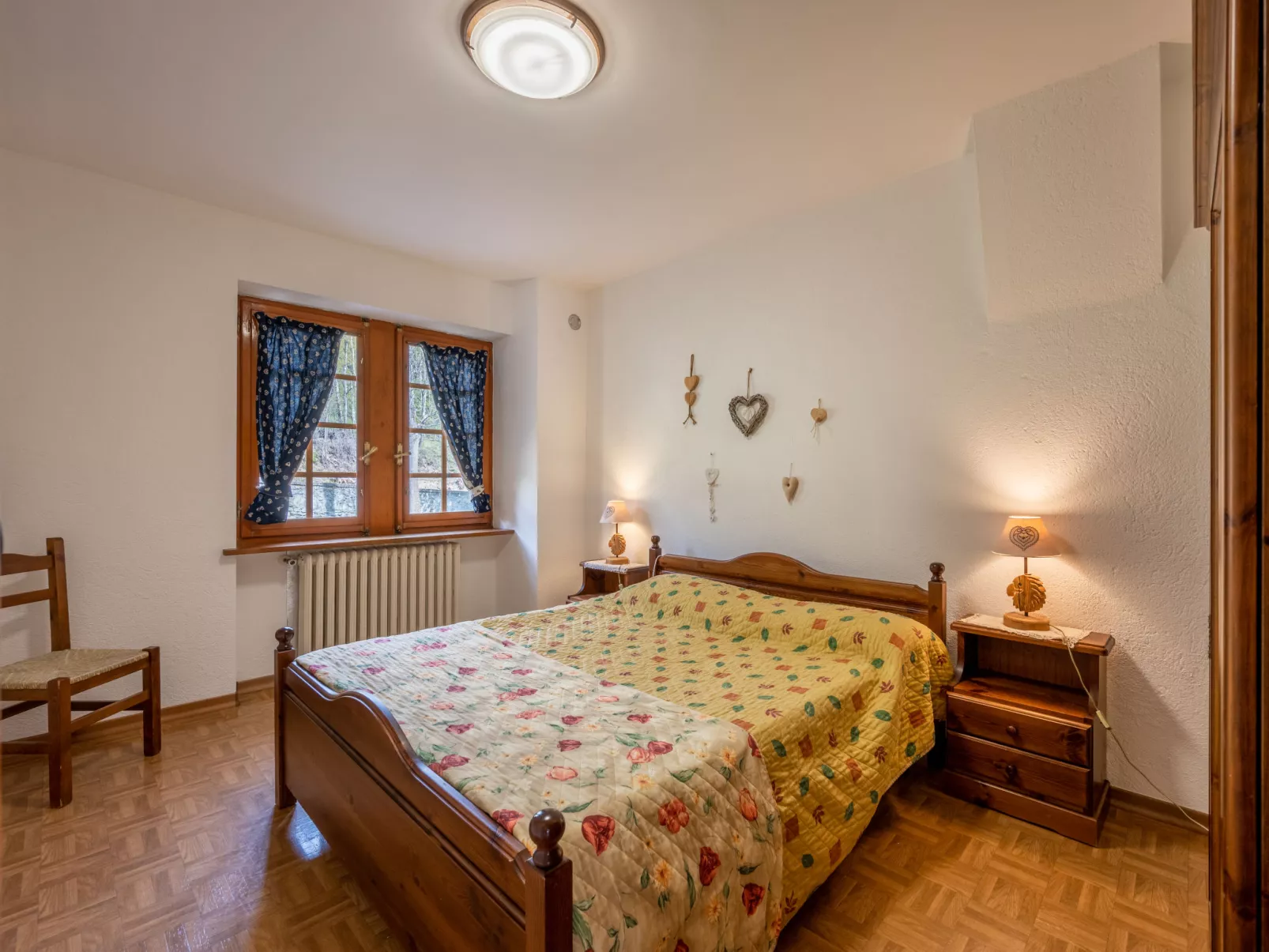 Aigle-Inside