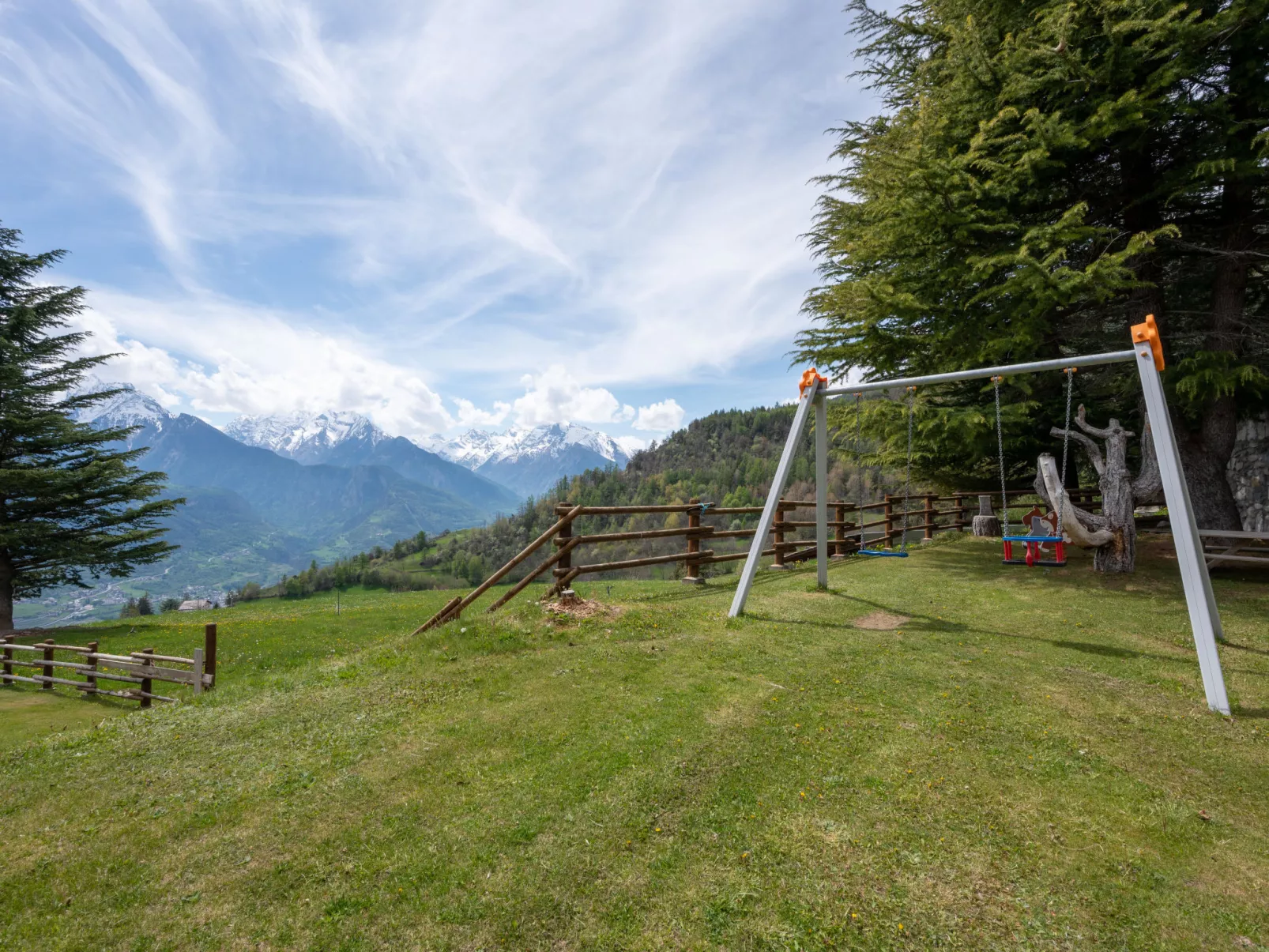 Aigle-Outside