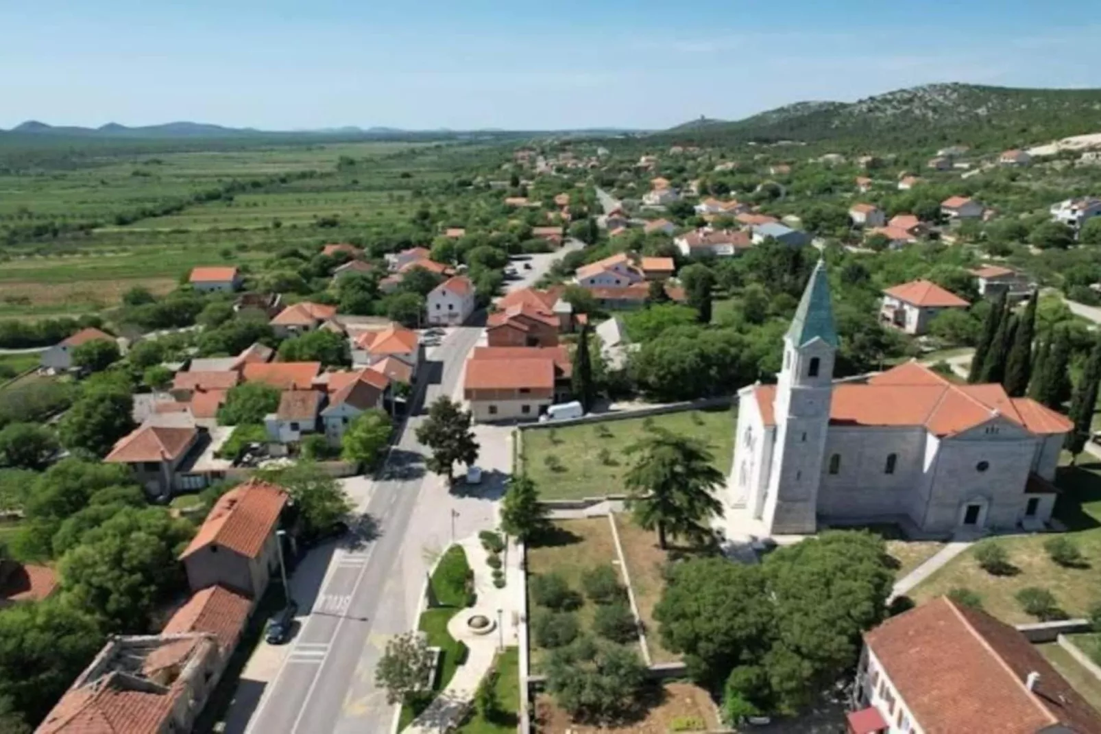 The Grandfather Villa – Heated Pool Retreat-Im Freien