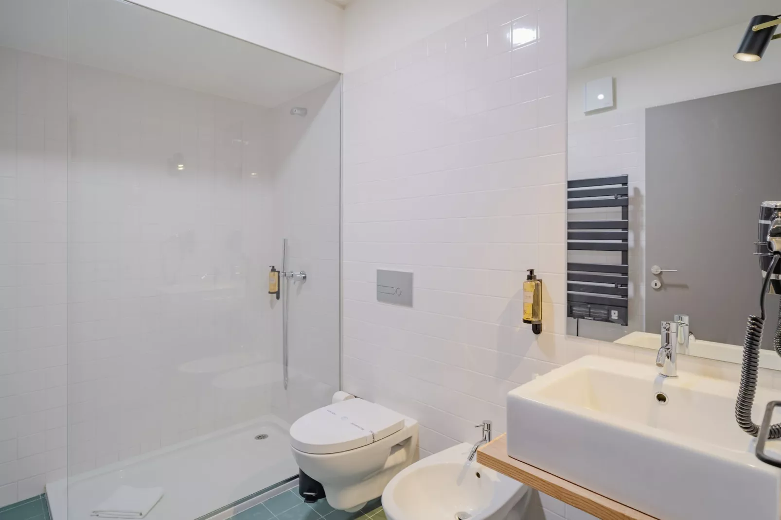 Feel Corporate Housing Campanhã 07-Salle de bain