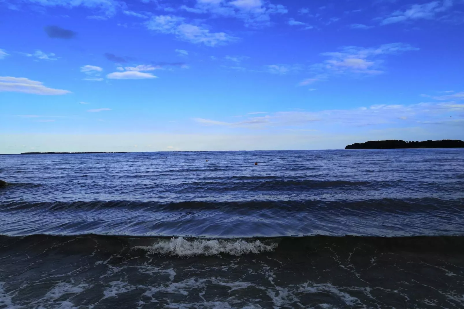 Panoramic Cottage Retreat-By Traum-Water view