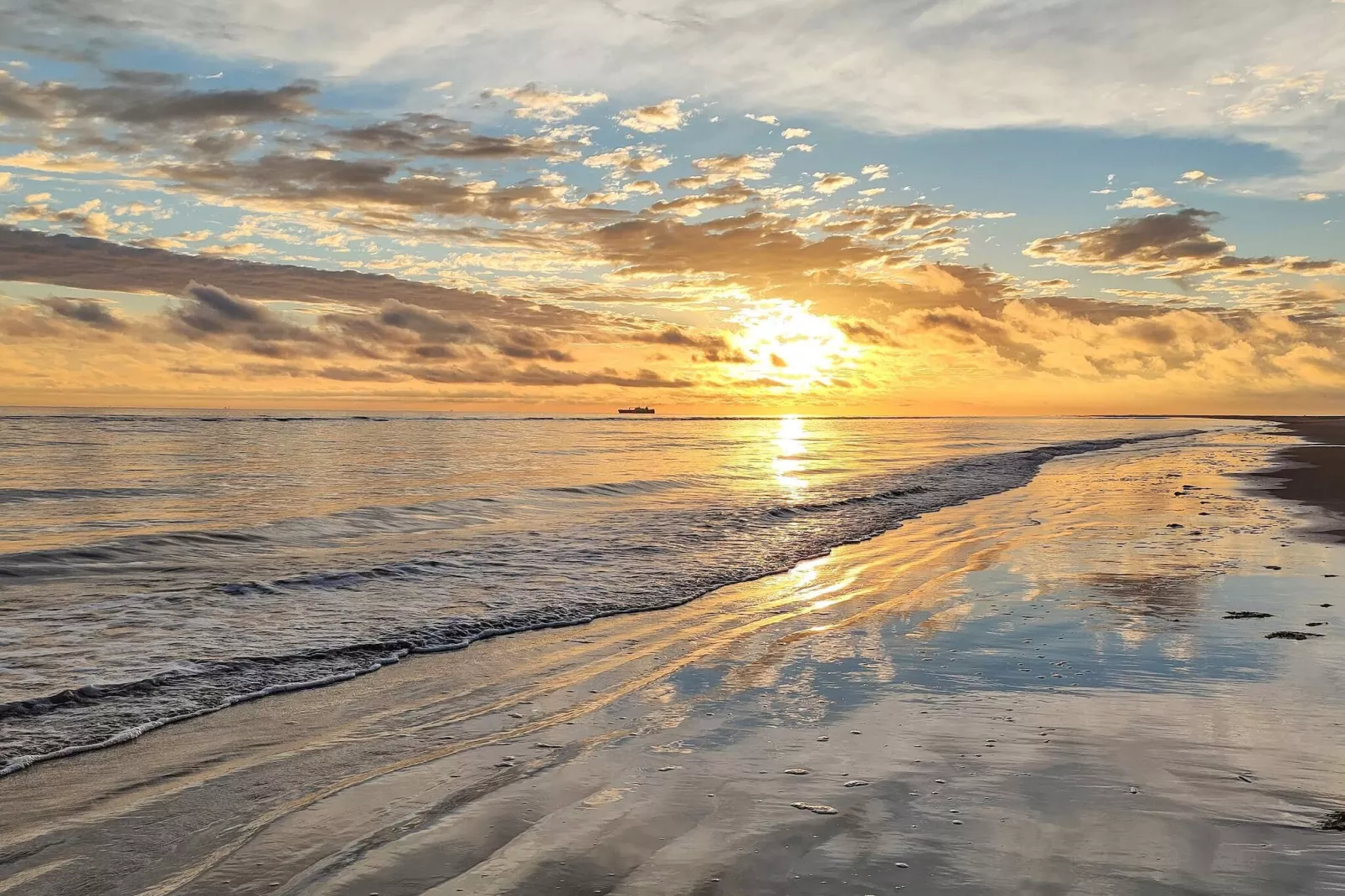 9 person holiday home in Rømø-Water view