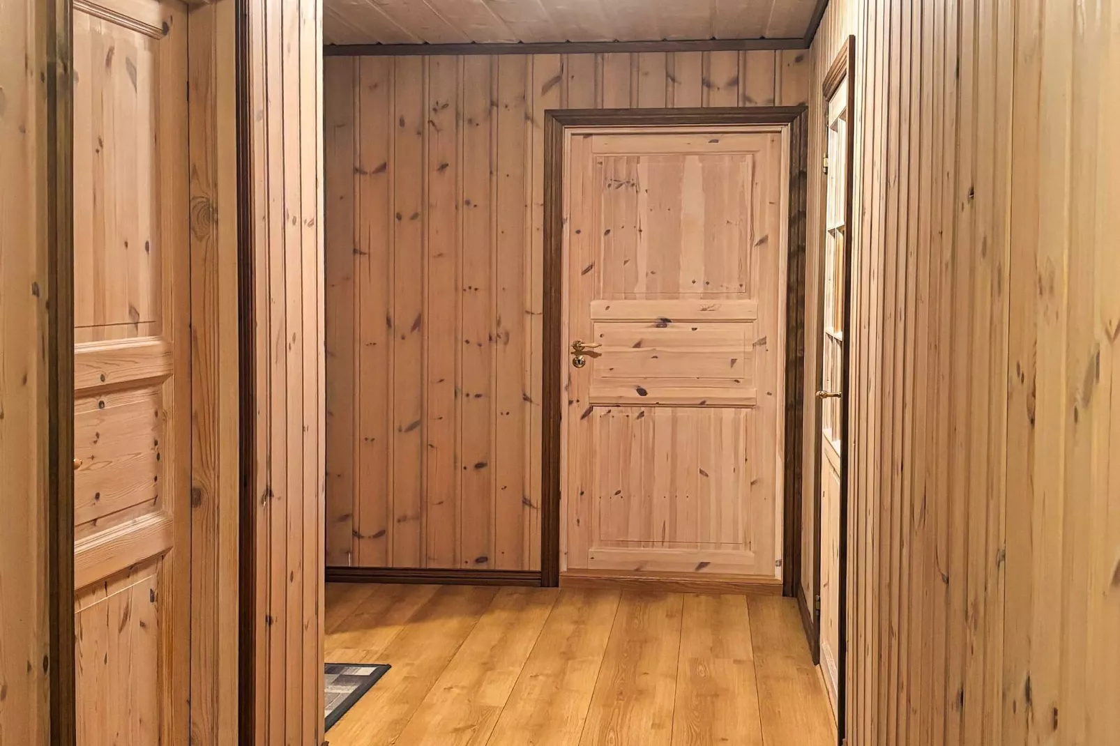 76409 TROLLHYTTA-Indoor