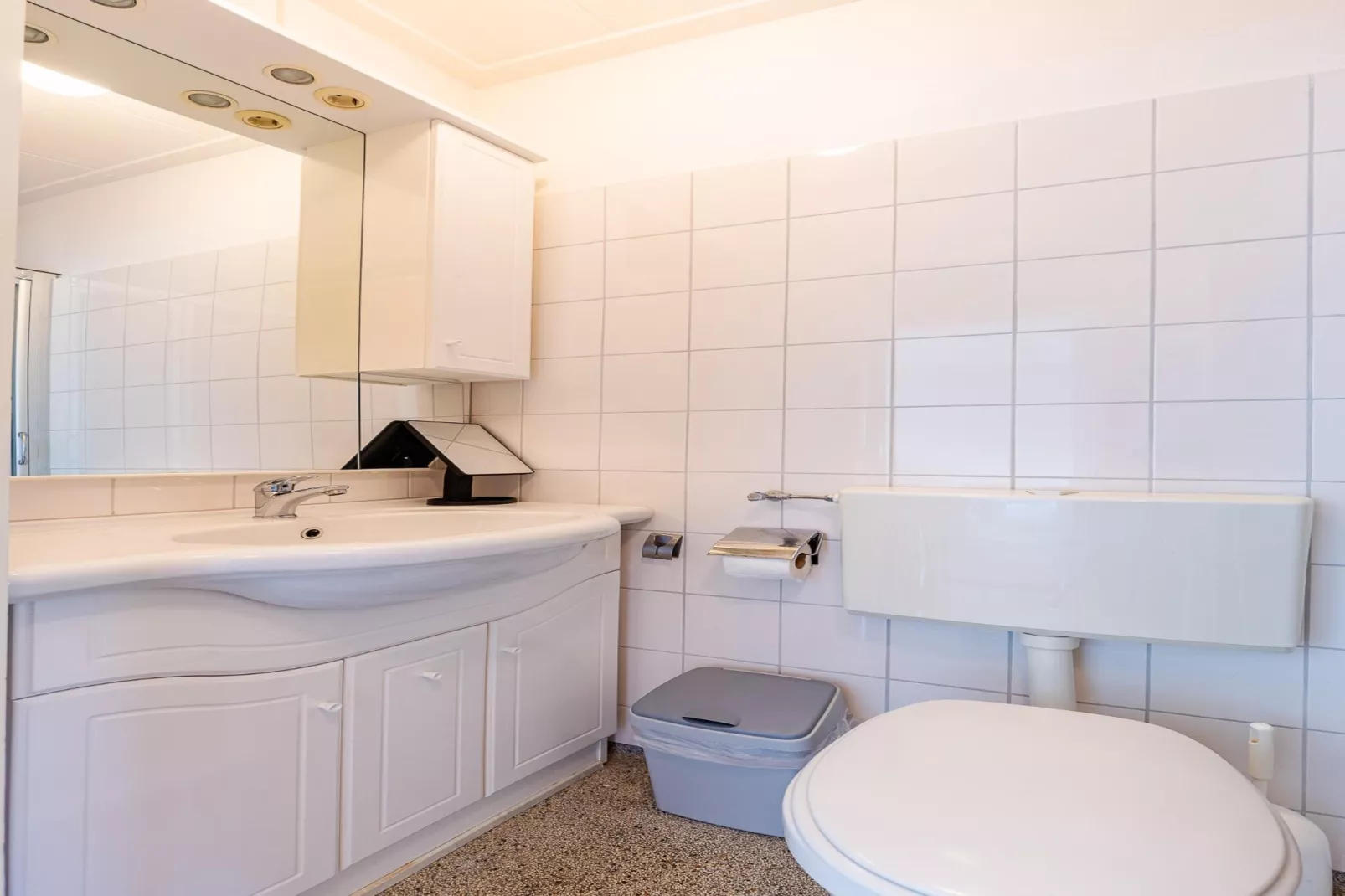 Appartement Burg van Woelderenlaan-Bathroom