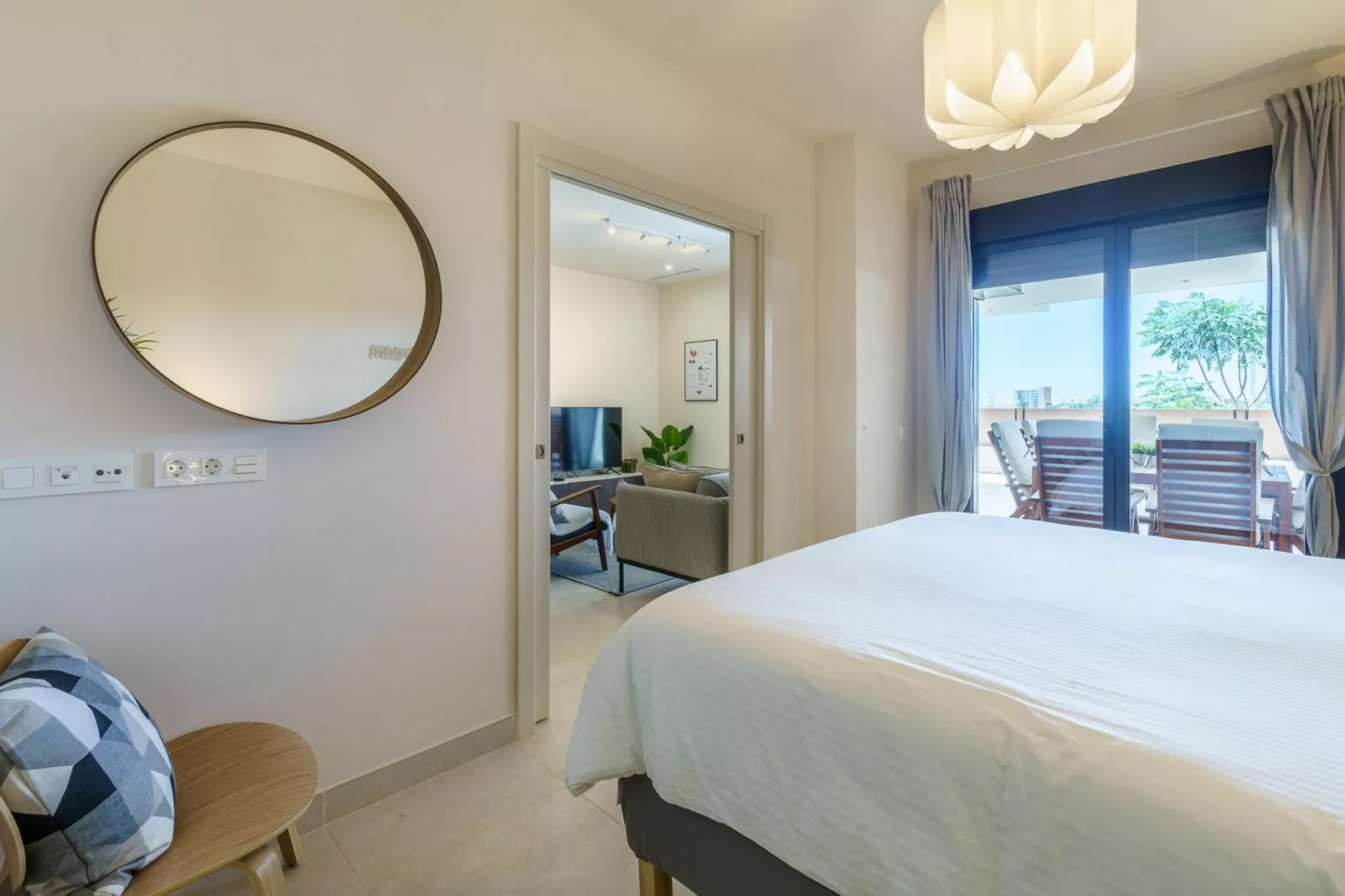 CT 158 - Lotus Jardinana-Chambre