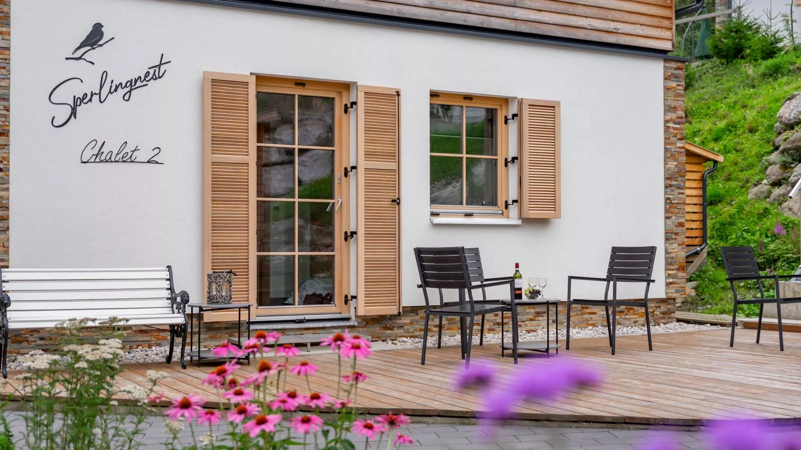 Sperlingnest-Außenbereich Sommer