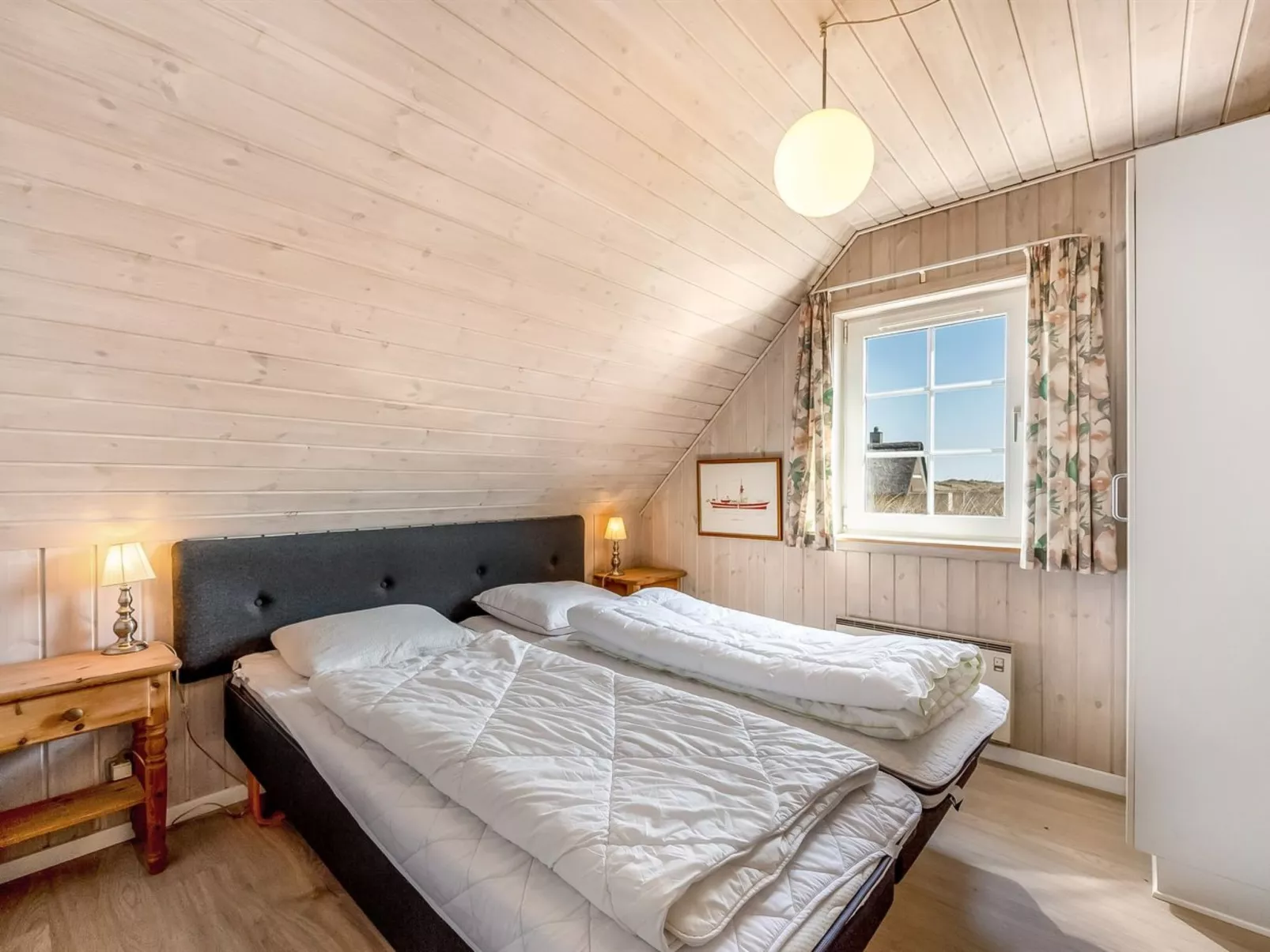 "Slava" - 250m from the sea-Inside