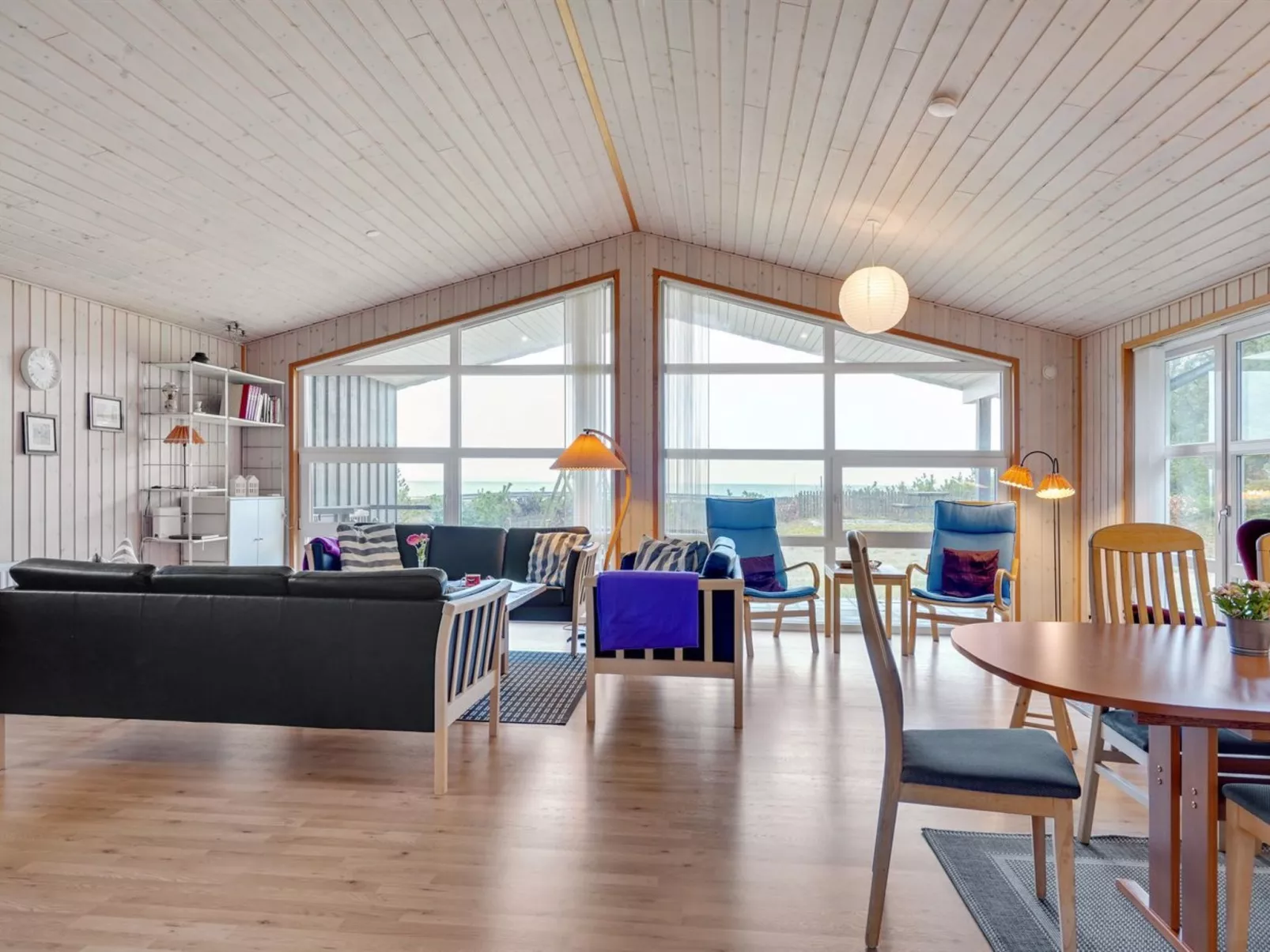 "Awenita" - 50m to the fjord-Inside