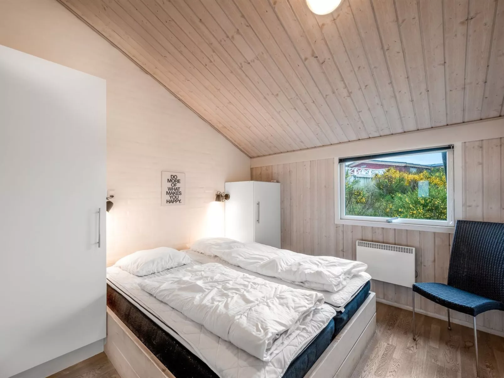 "Temjana" -  from the sea-Inside