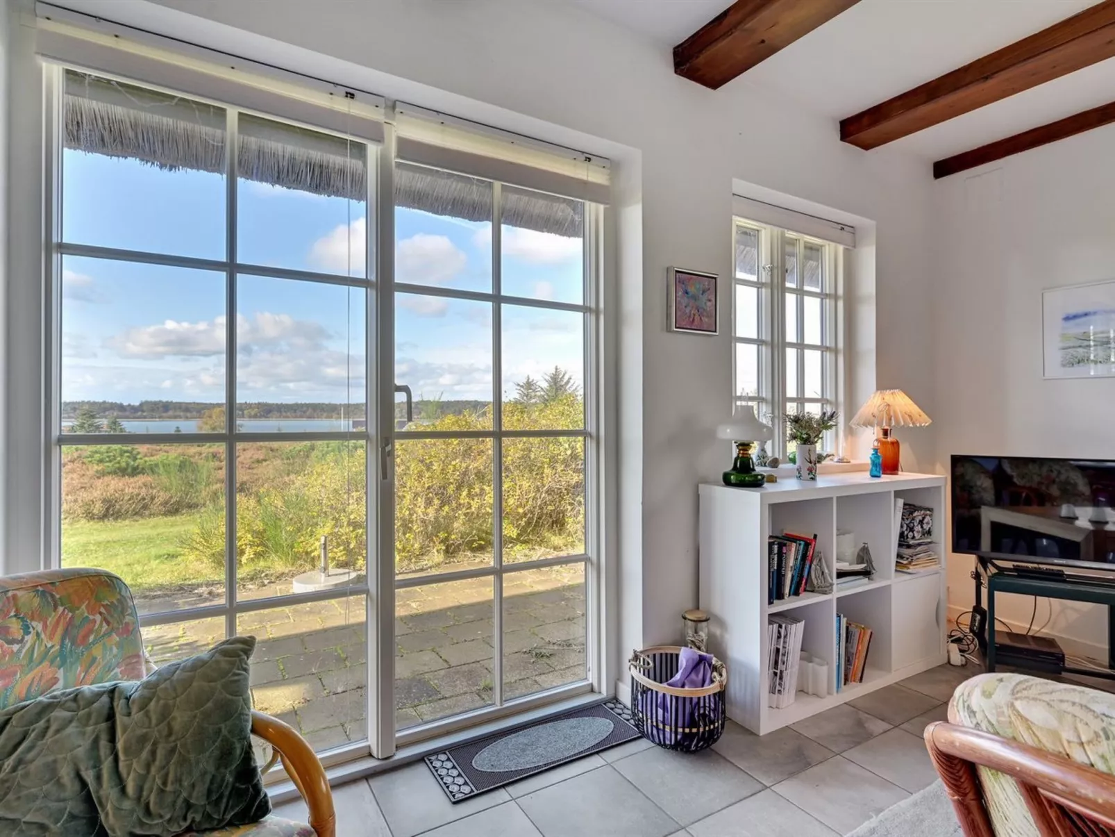 "Tordis" - 300m to the fjord-Drinnen